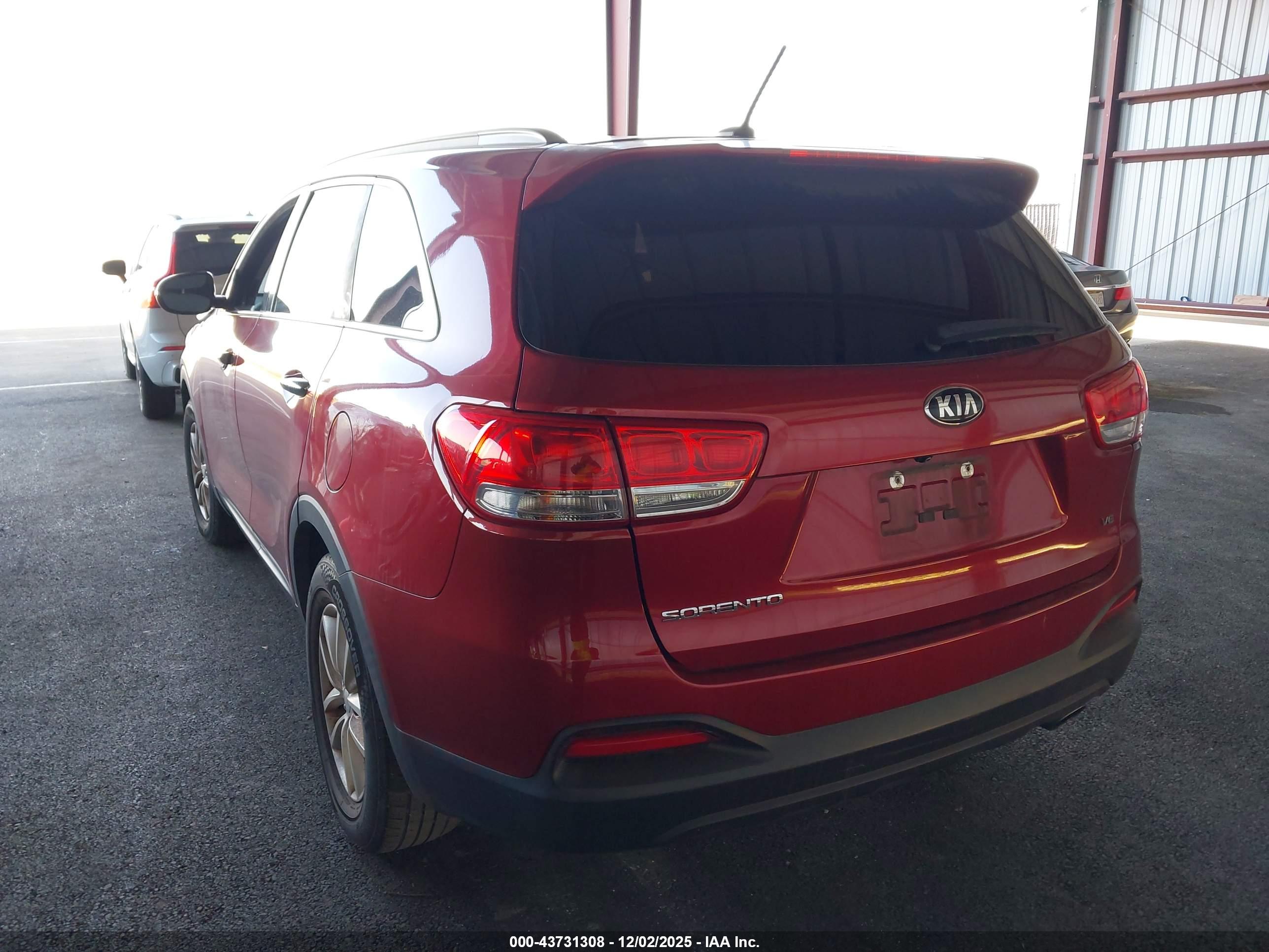 KIA SORENTO image 3