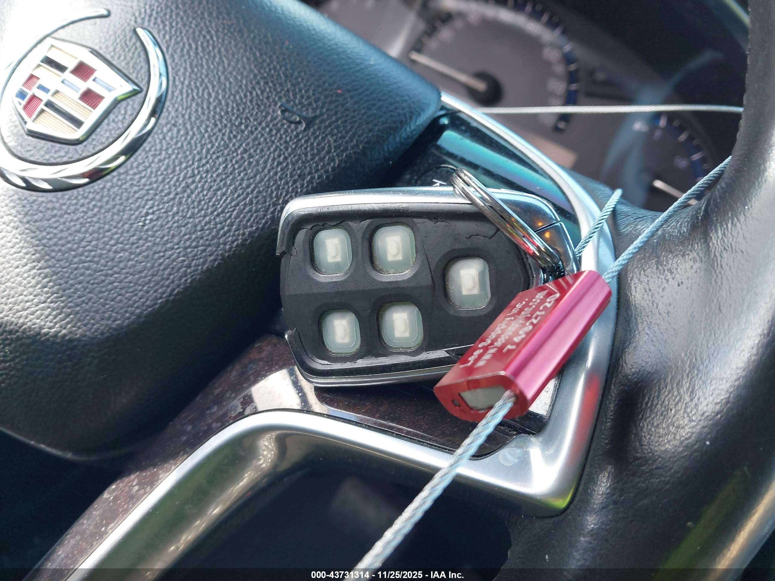 CADILLAC SRX image 11
