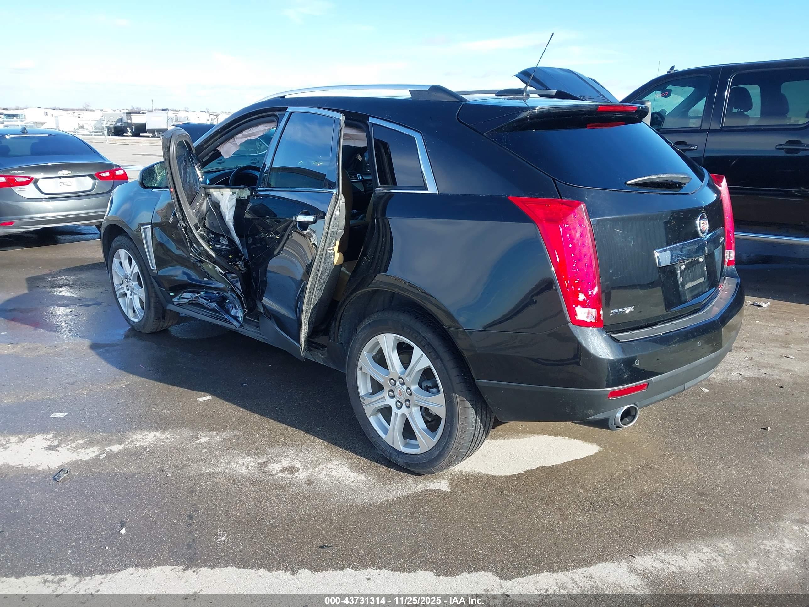 CADILLAC SRX image 3