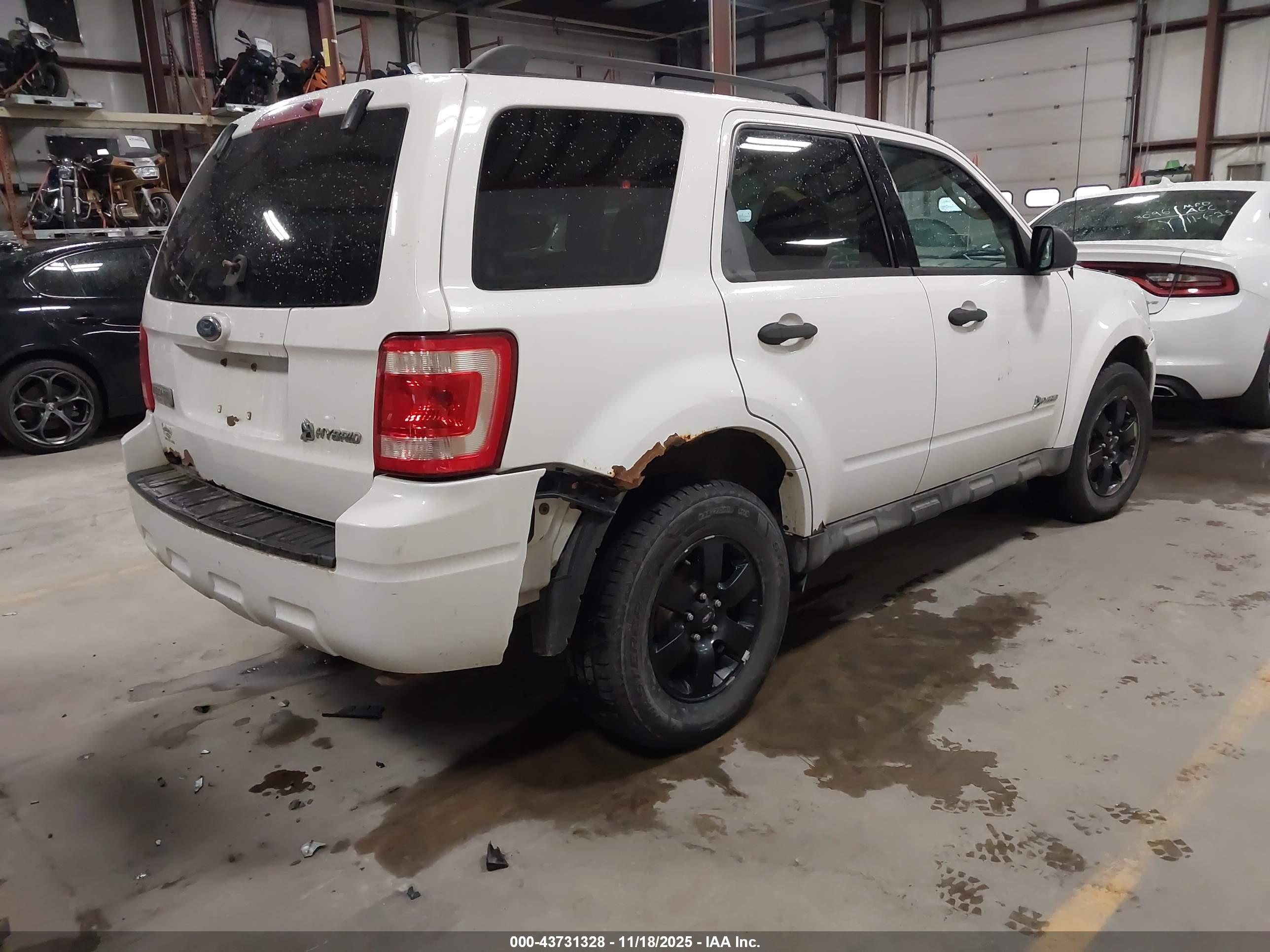 FORD ESCAPE image 4