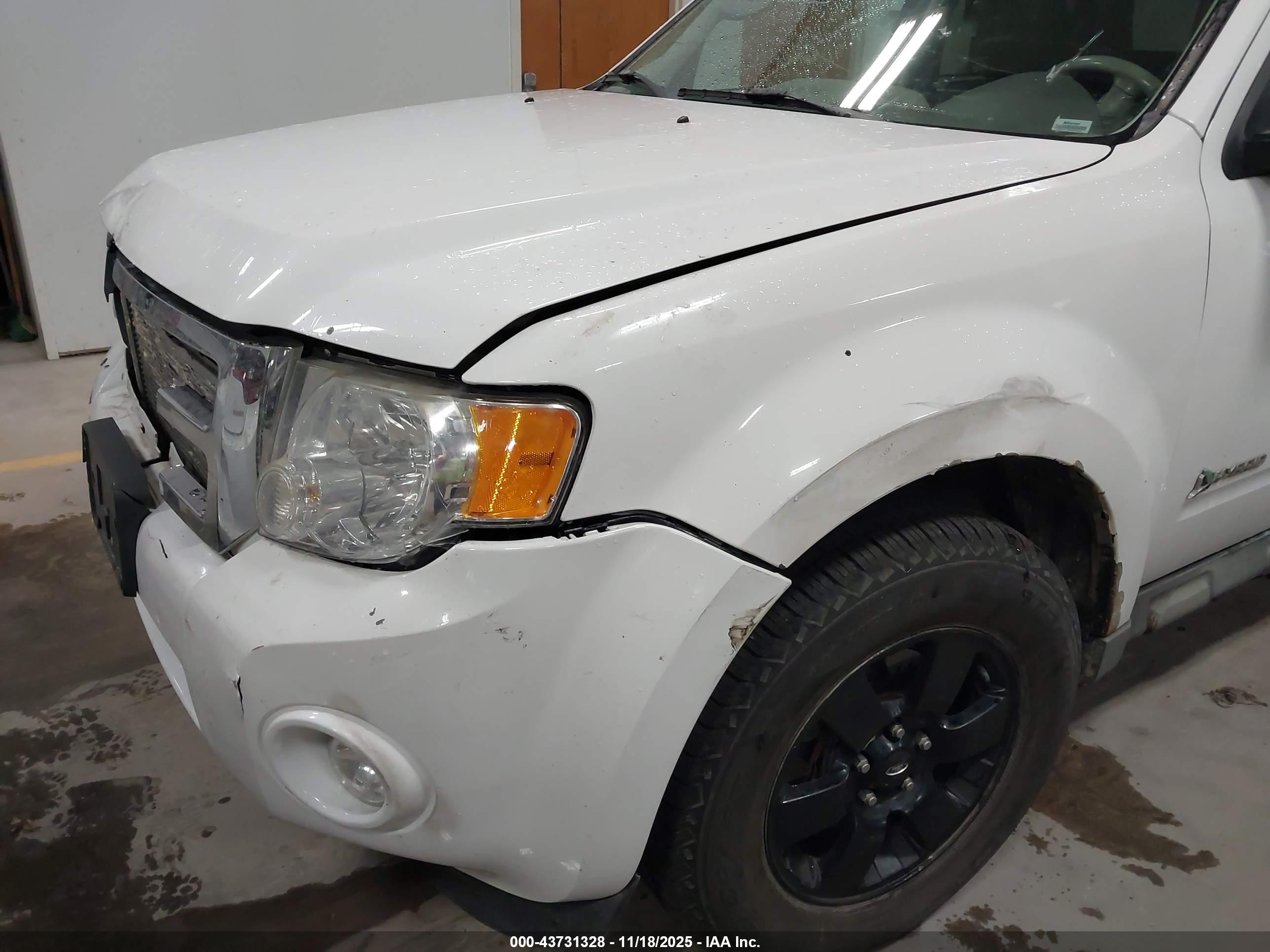 FORD ESCAPE image 6