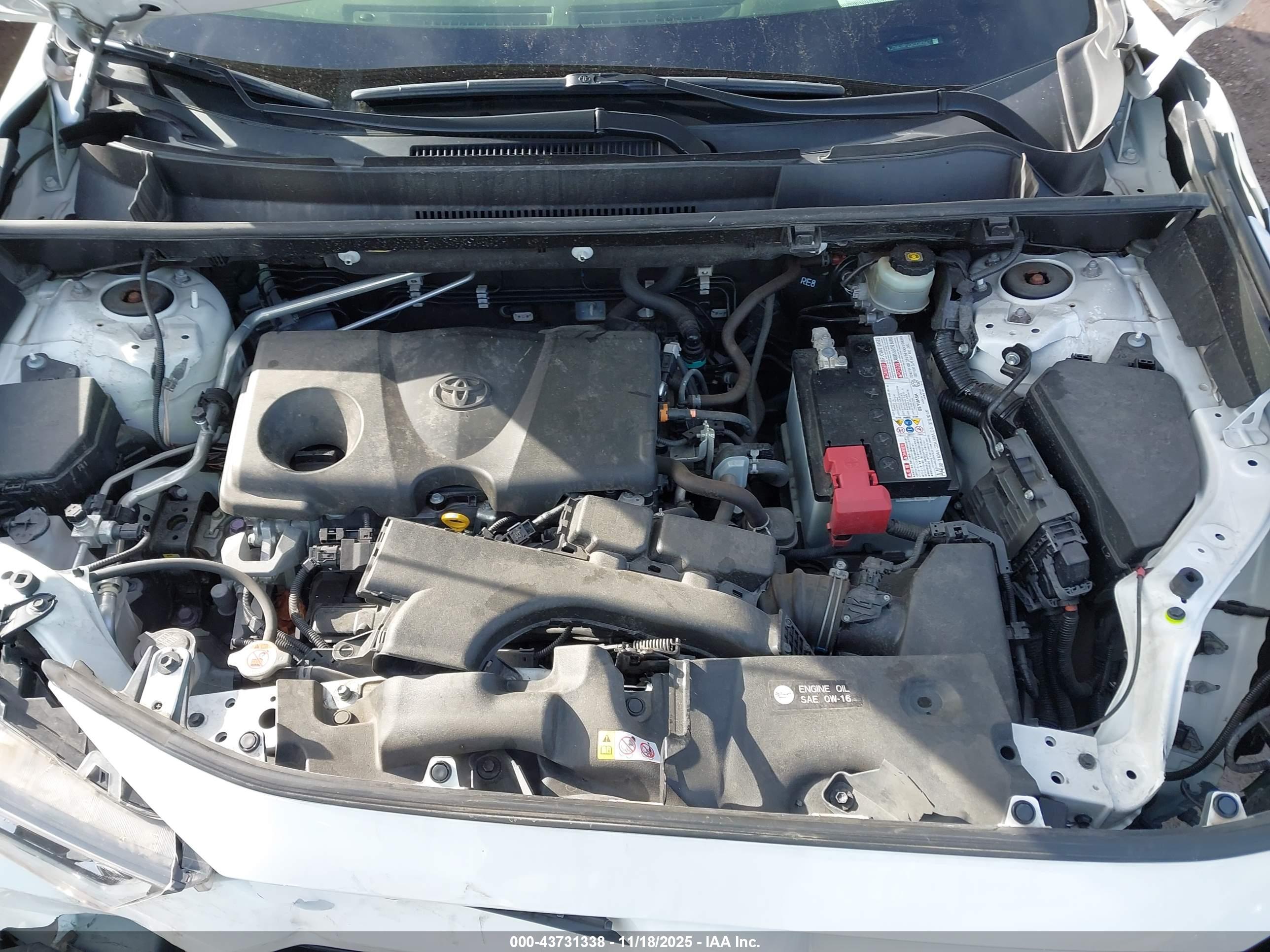 TOYOTA RAV4 image 10