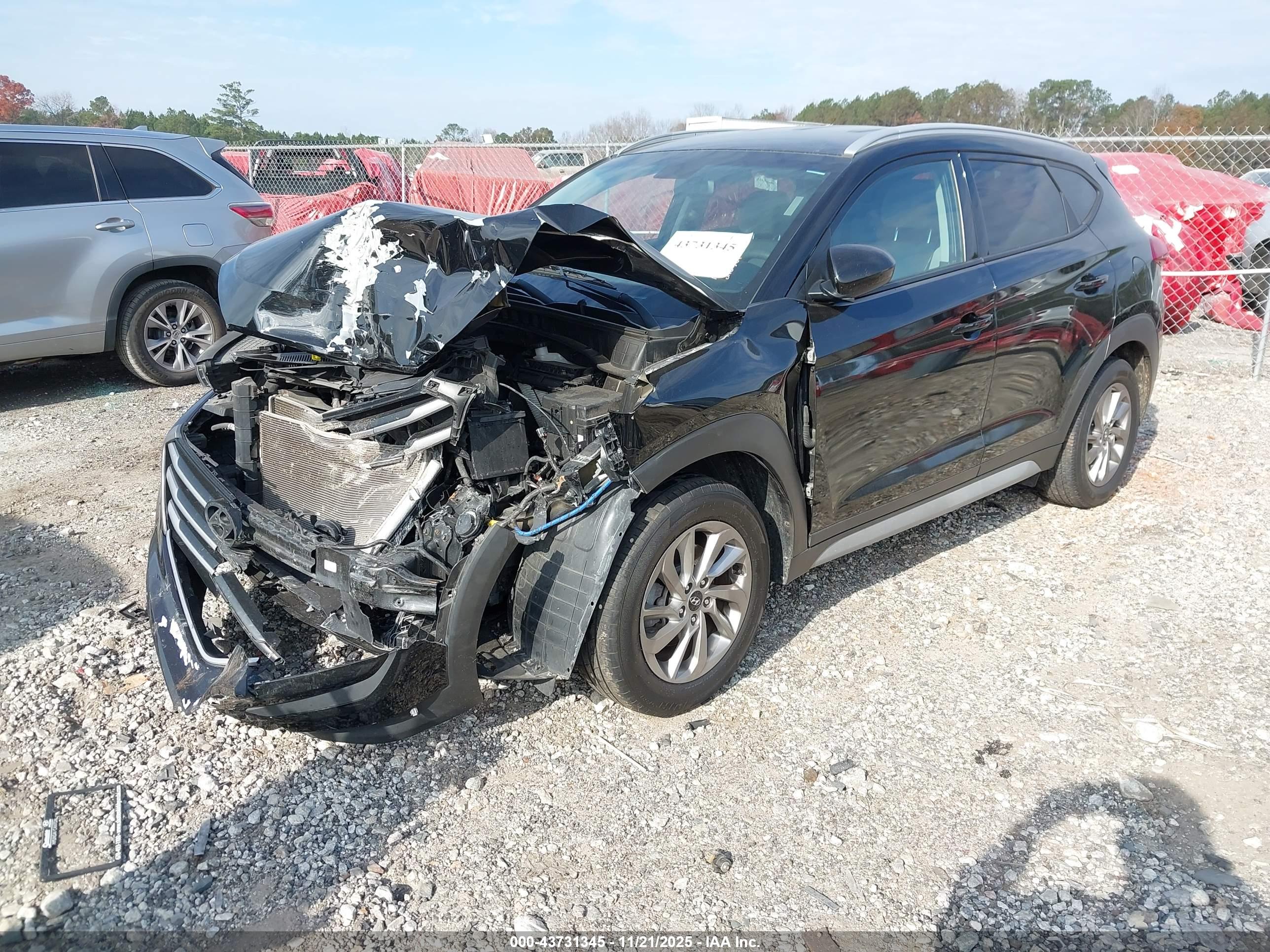 HYUNDAI TUCSON image 2