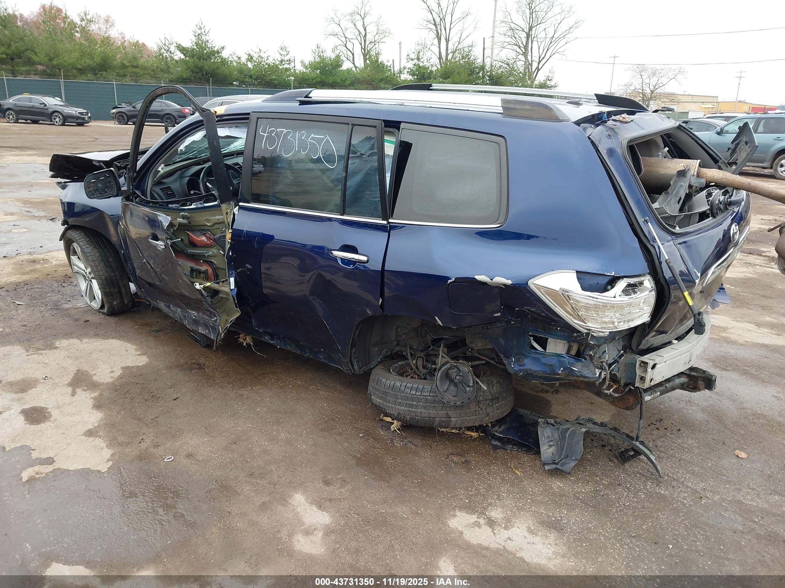 TOYOTA HIGHLANDER image 3