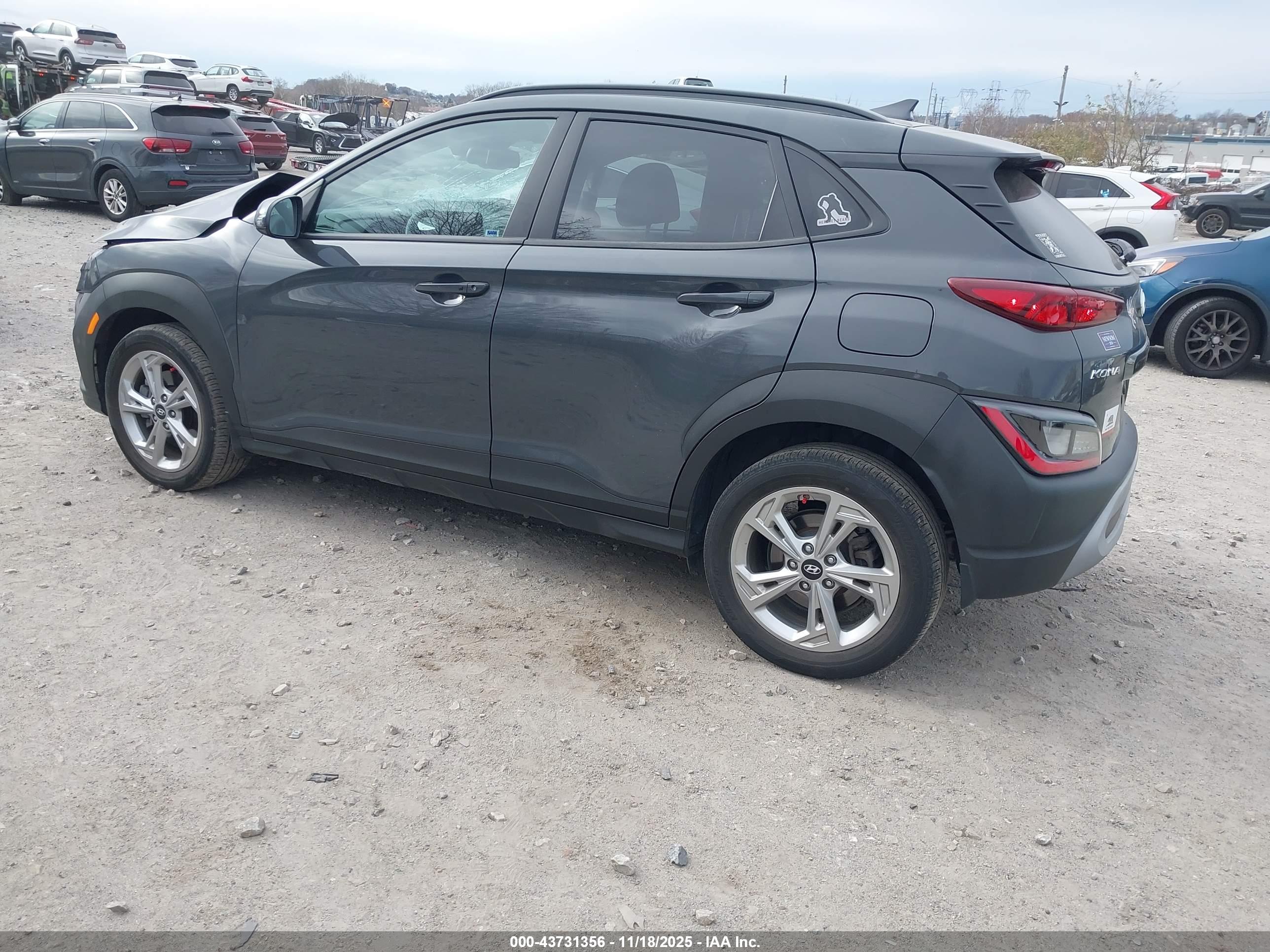 HYUNDAI KONA image 3