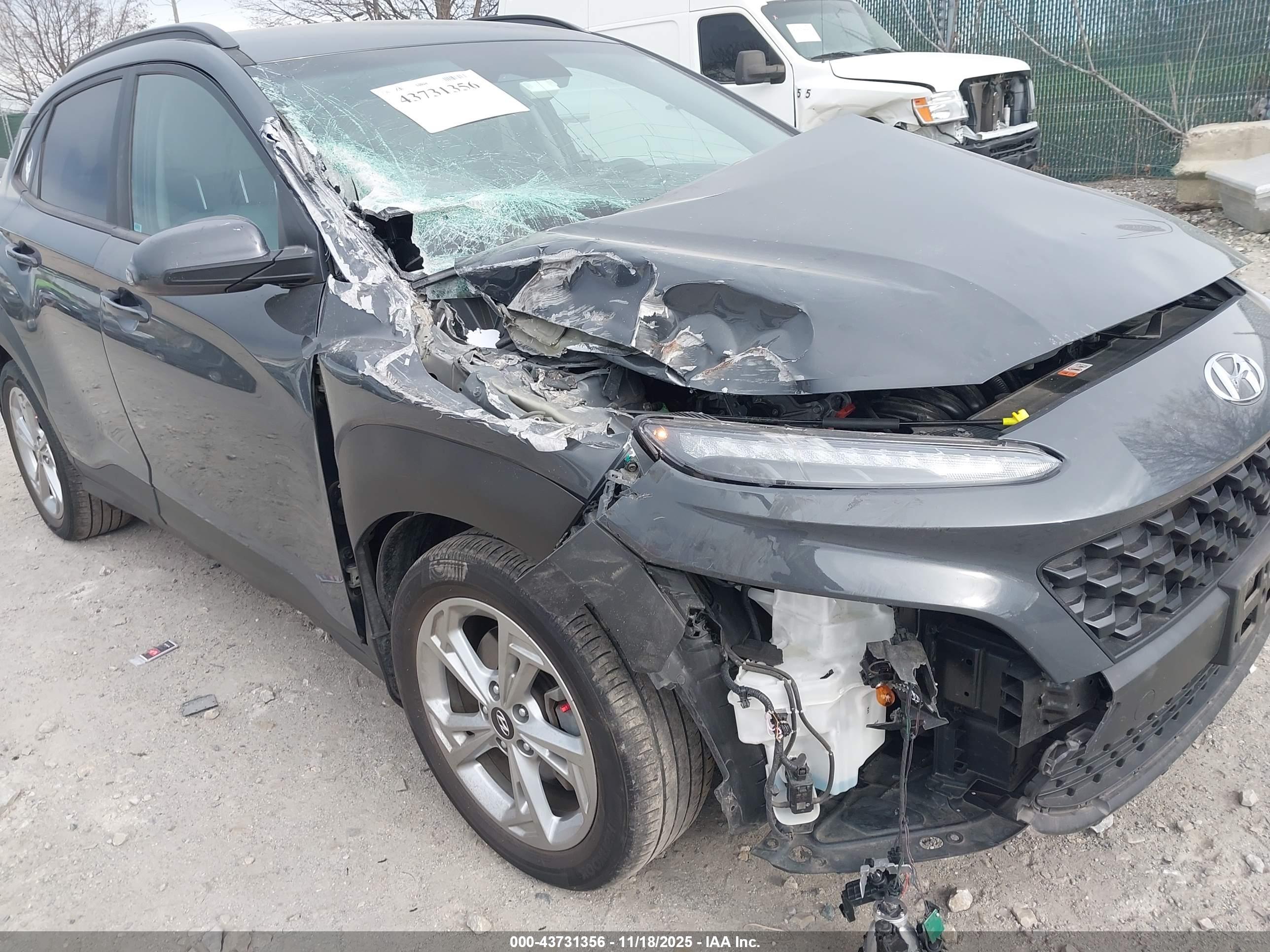HYUNDAI KONA image 6
