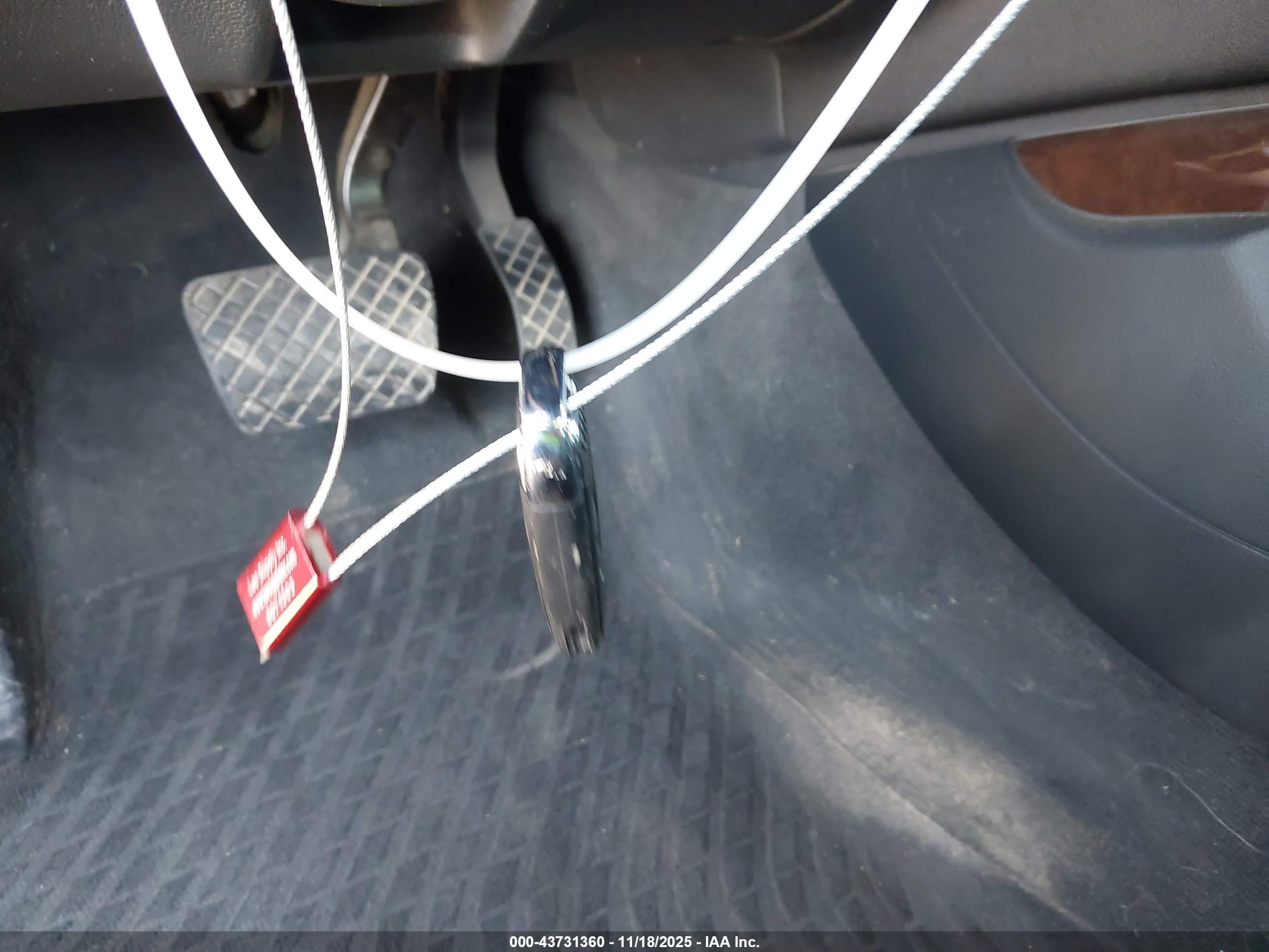 AUDI A4 image 11