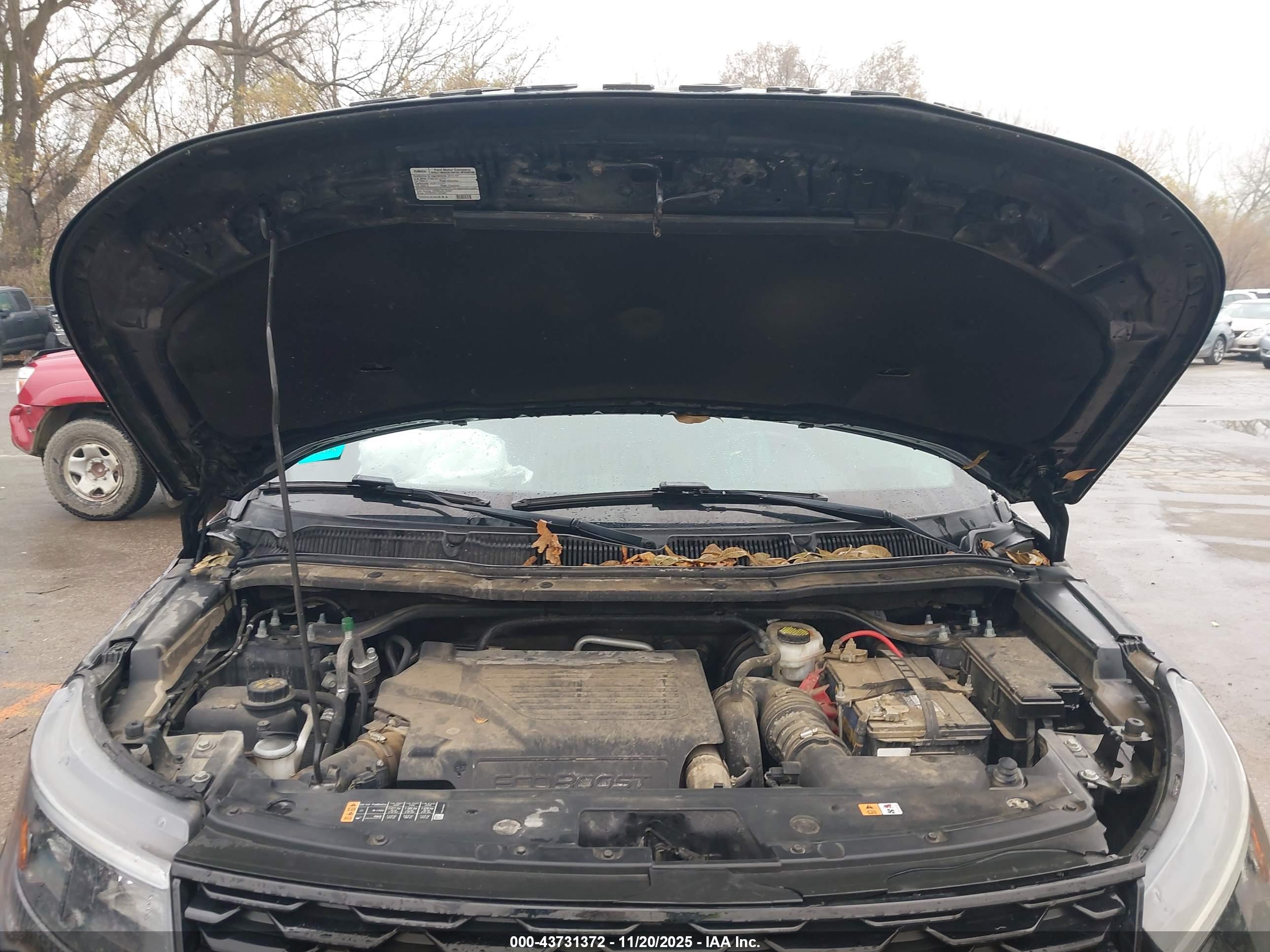 FORD EXPLORER image 10