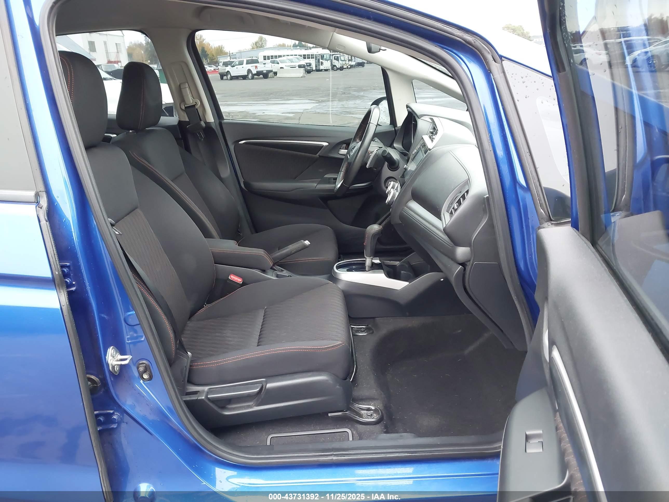 HONDA FIT image 5