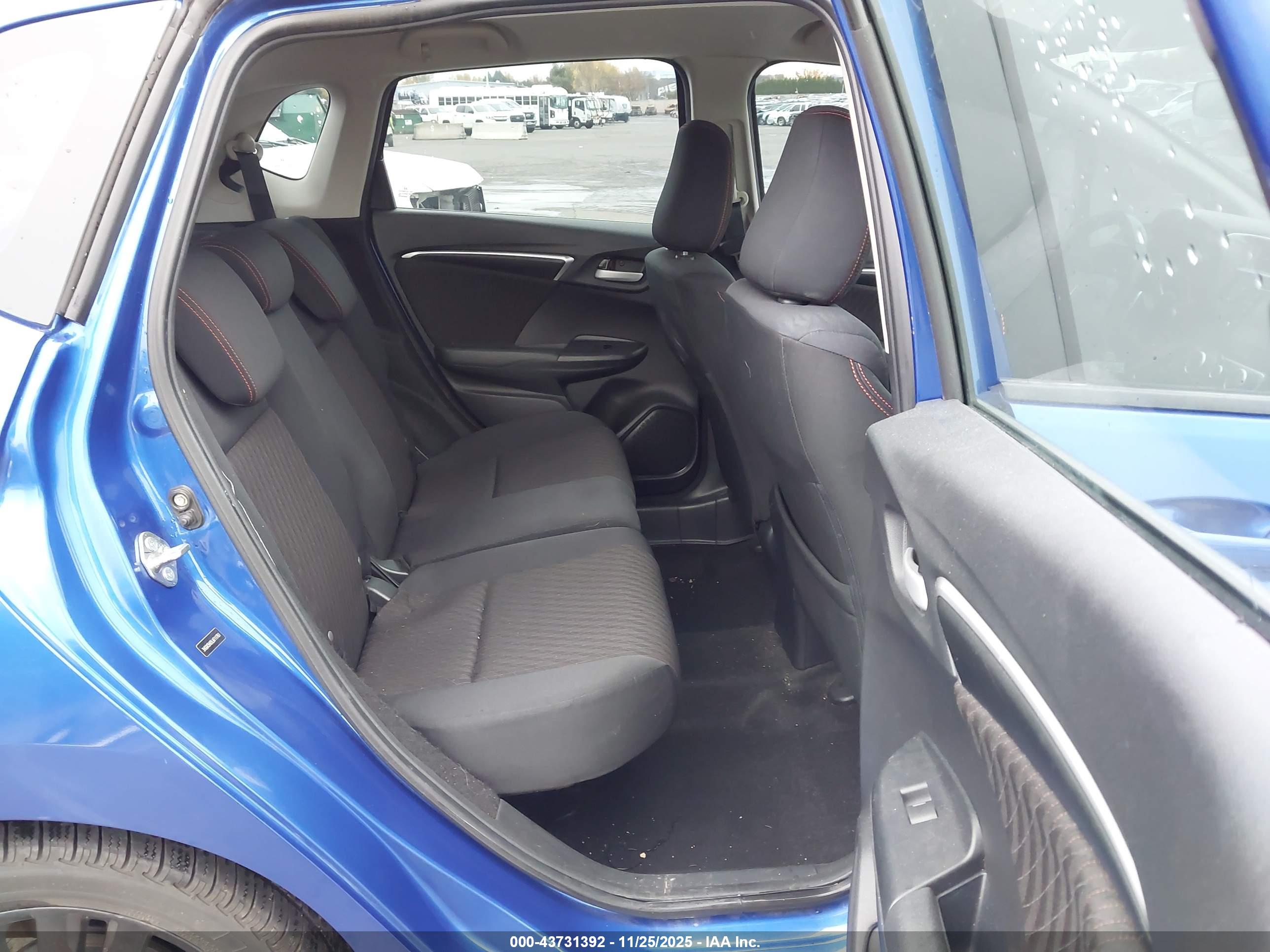 HONDA FIT image 8