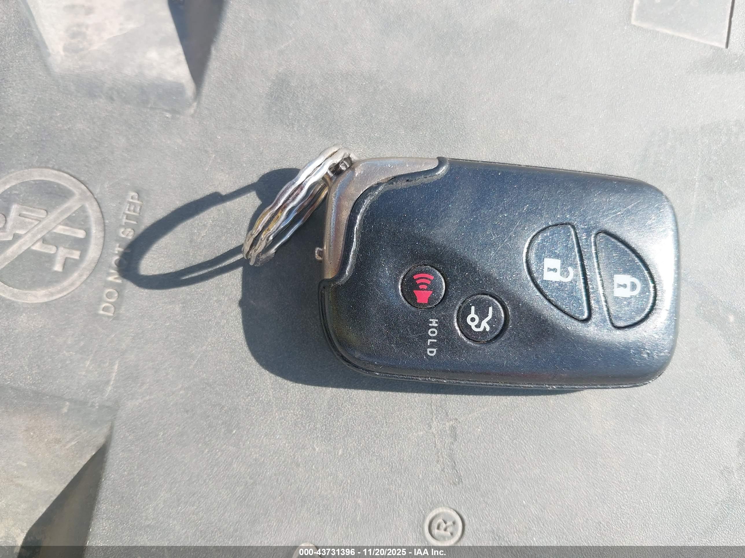 LEXUS IS image 11