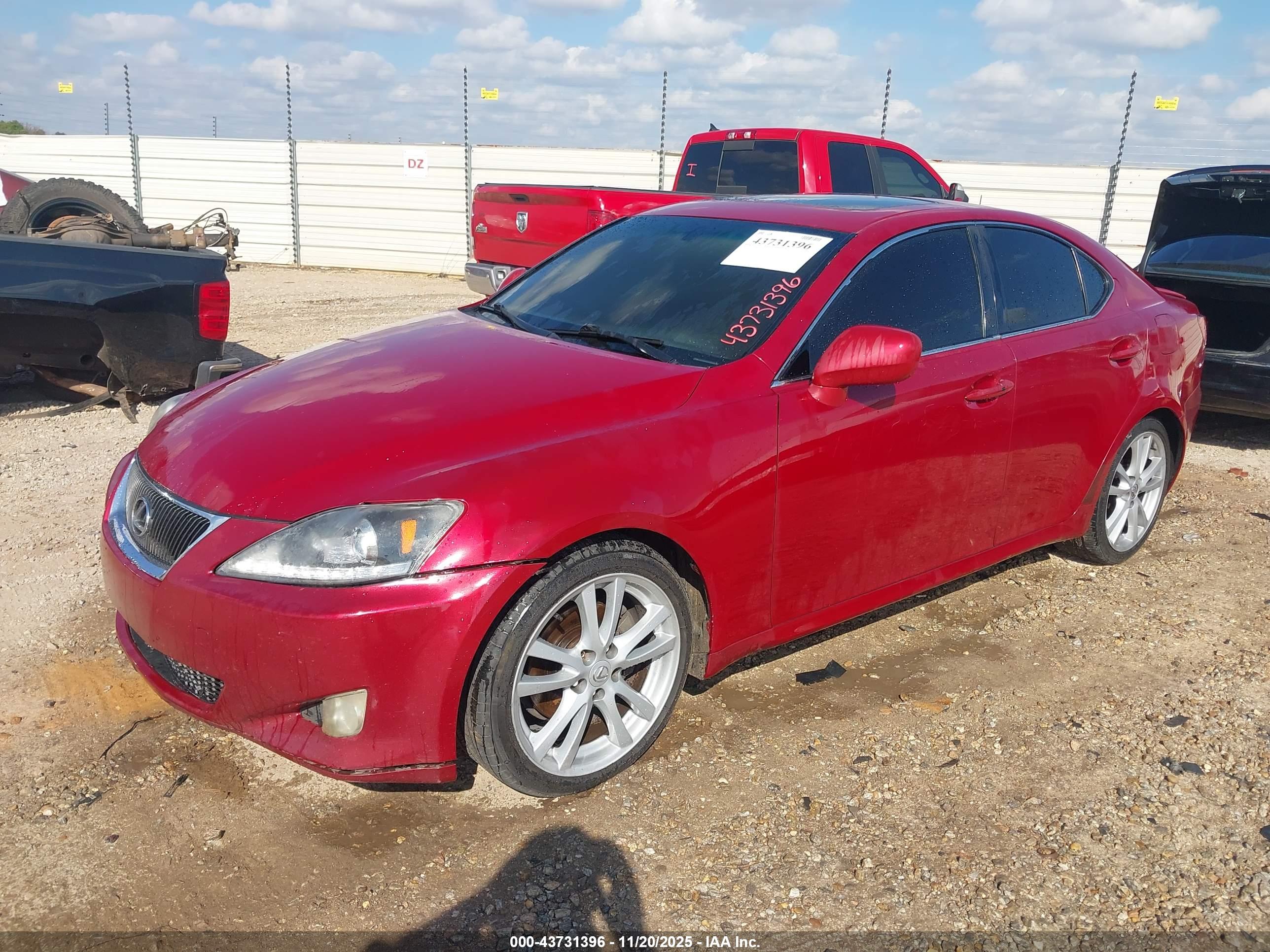 LEXUS IS image 2