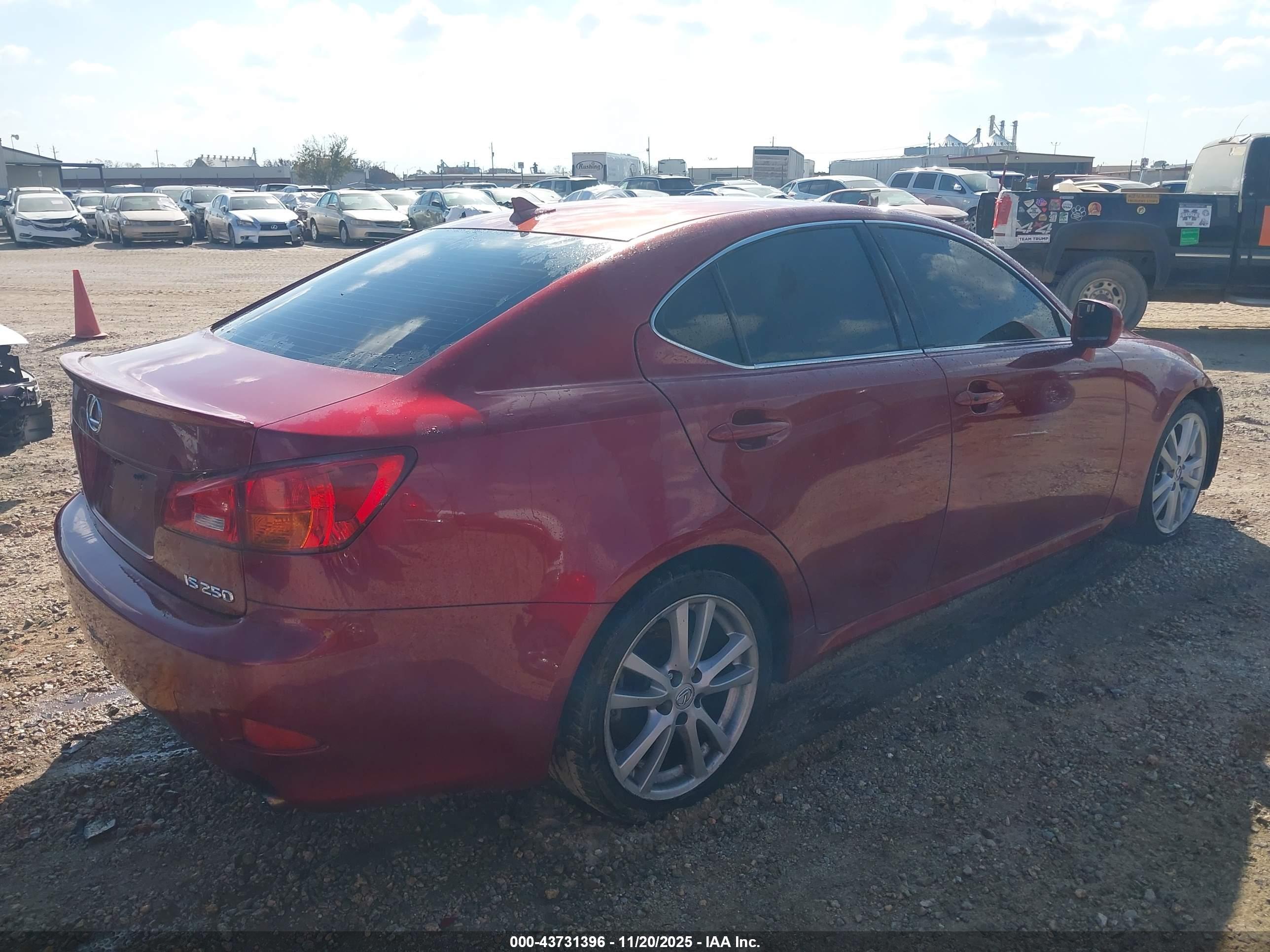 LEXUS IS image 4