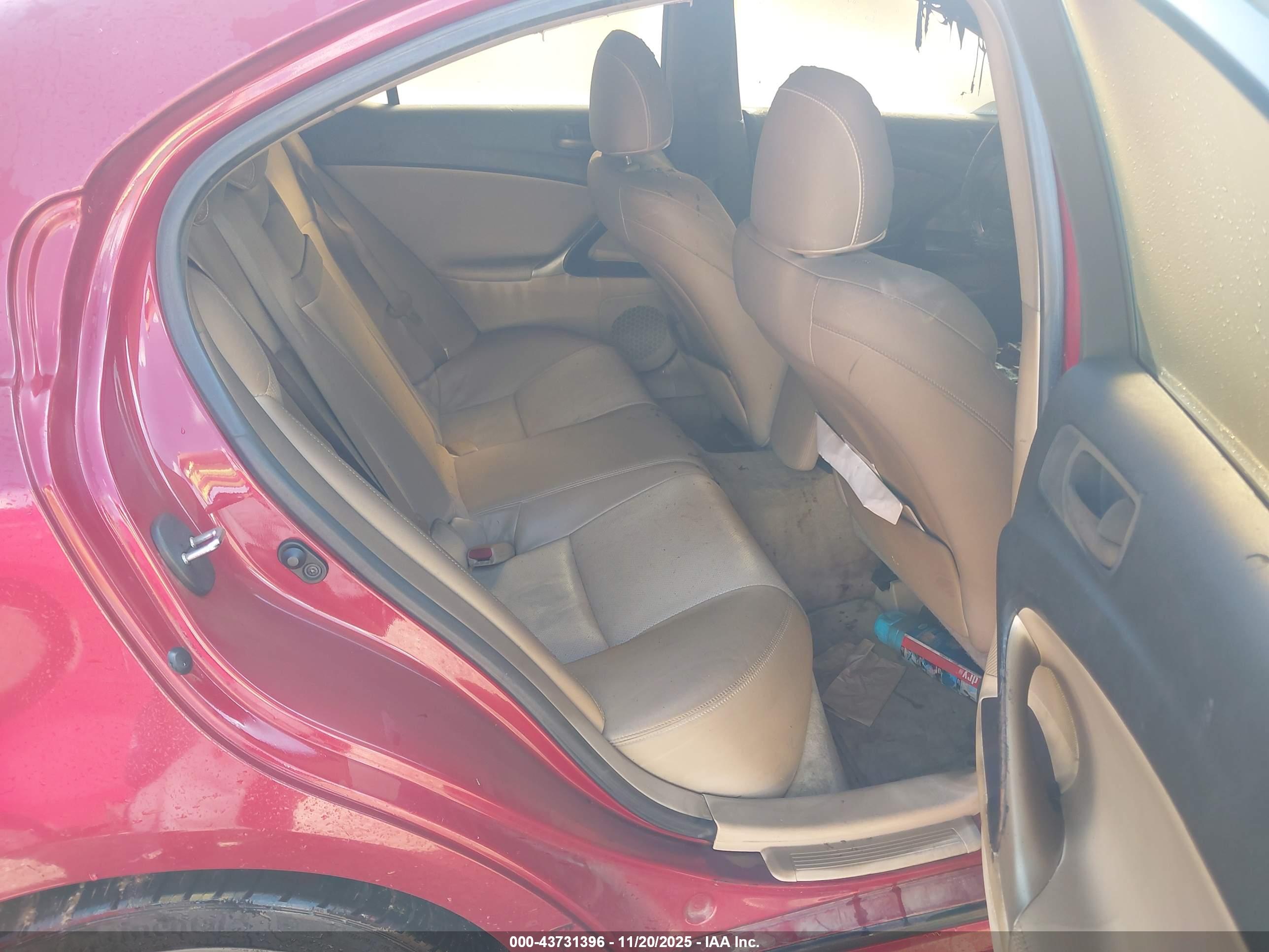 LEXUS IS image 8
