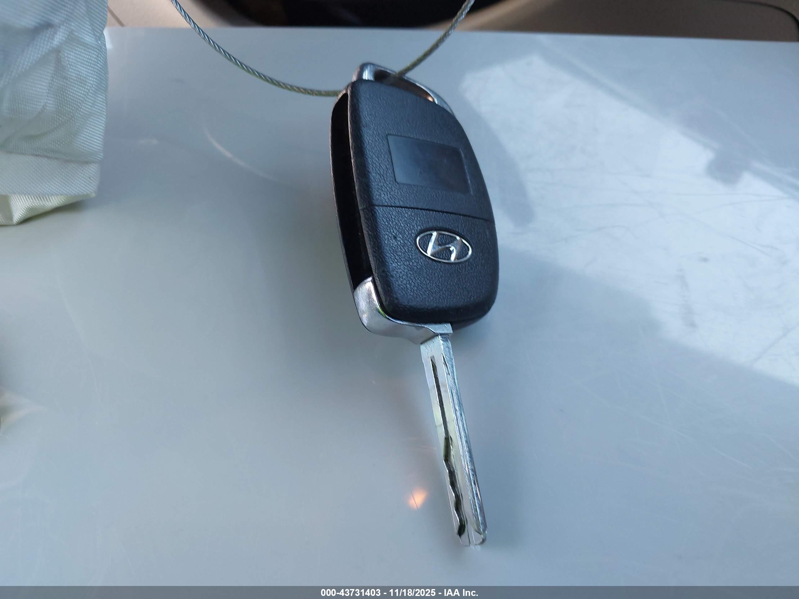 HYUNDAI SONATA image 11