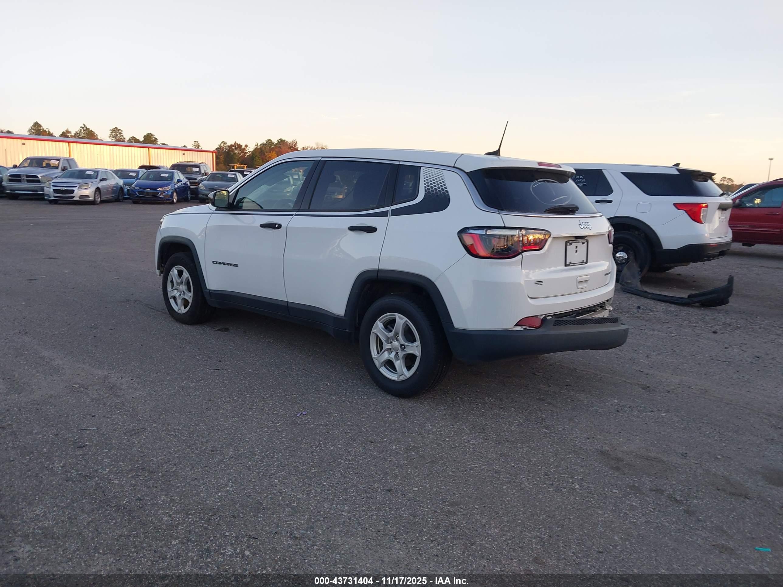 JEEP COMPASS image 3