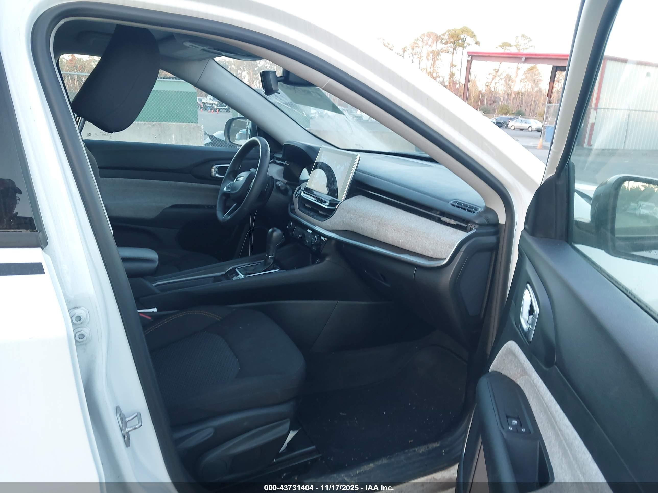 JEEP COMPASS image 5