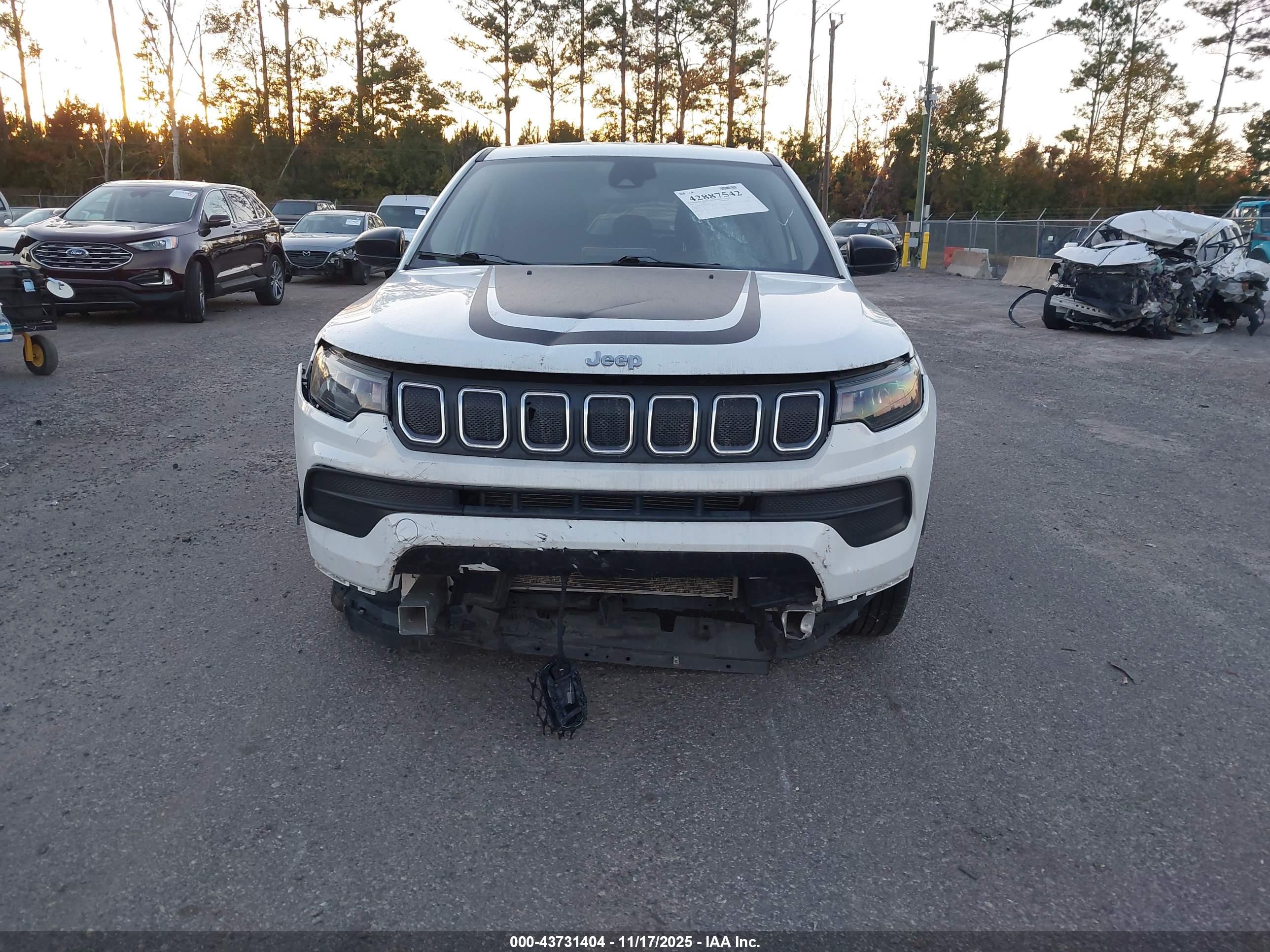 JEEP COMPASS image 6