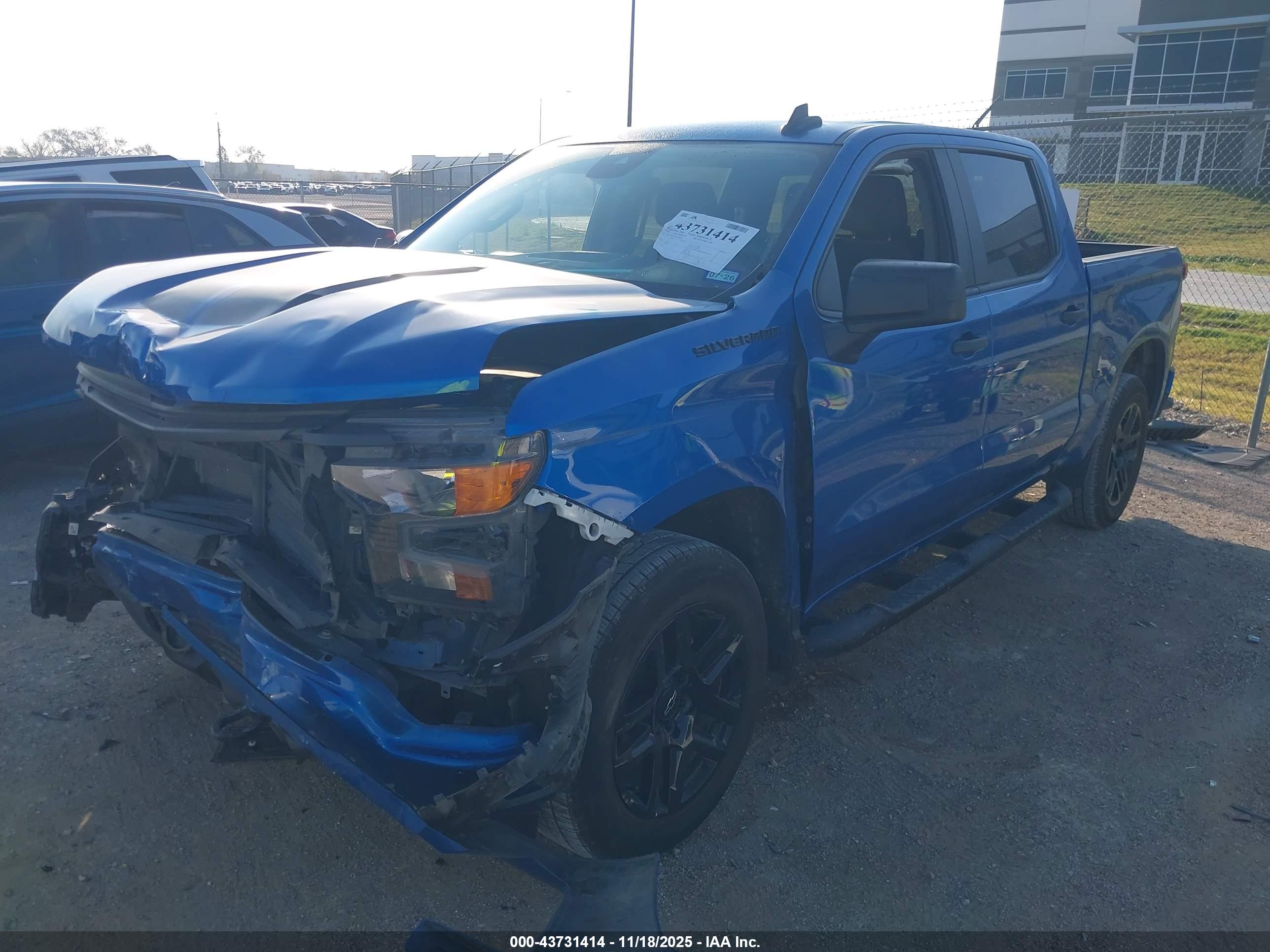CHEVROLET SILVERADO image 2