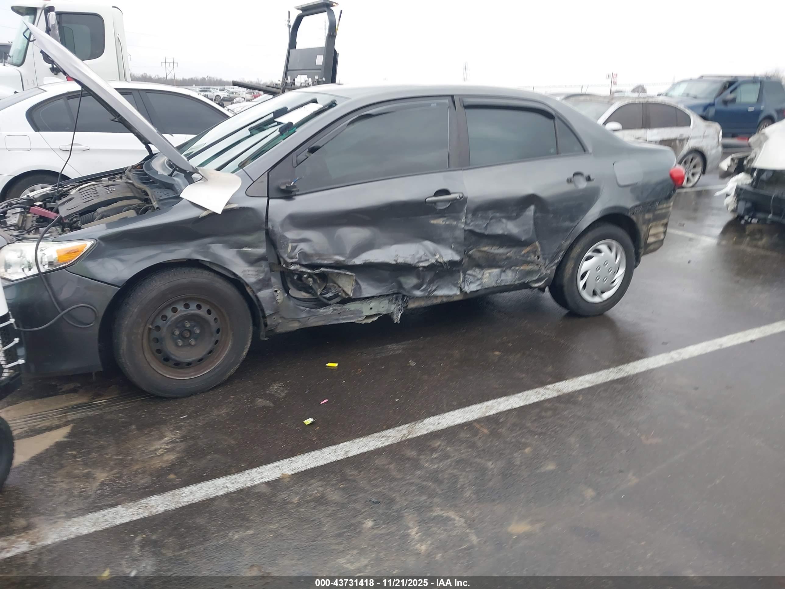 TOYOTA COROLLA image 6
