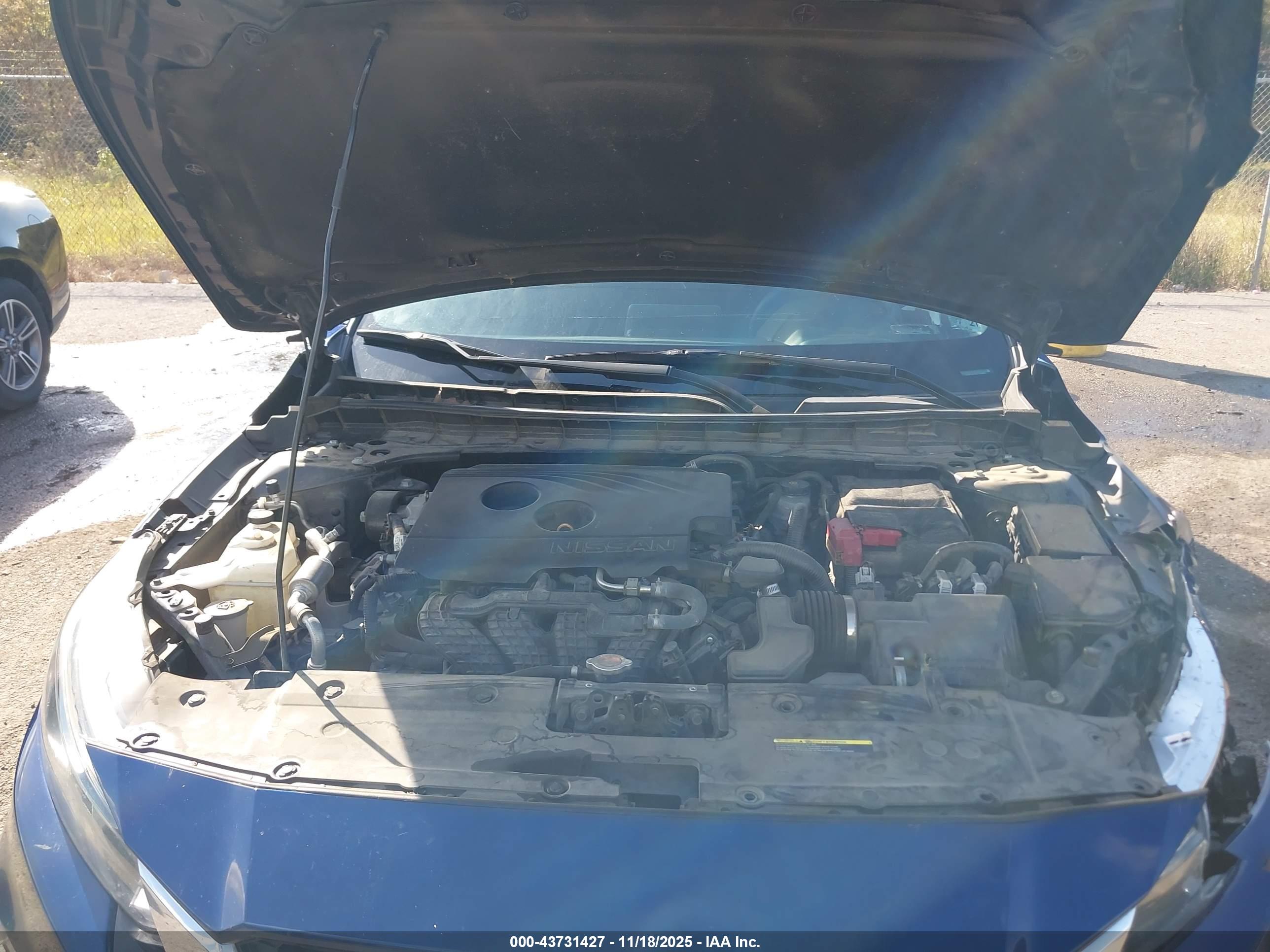 NISSAN ALTIMA image 10