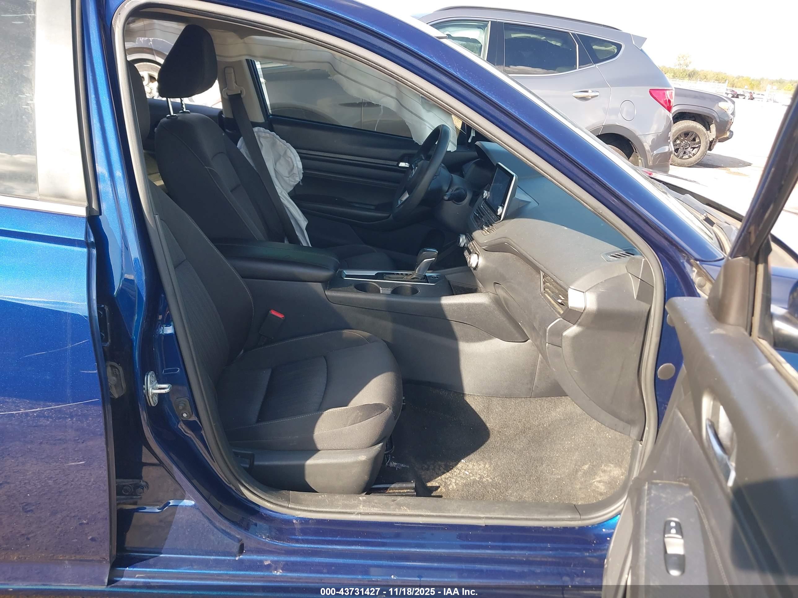 NISSAN ALTIMA image 5
