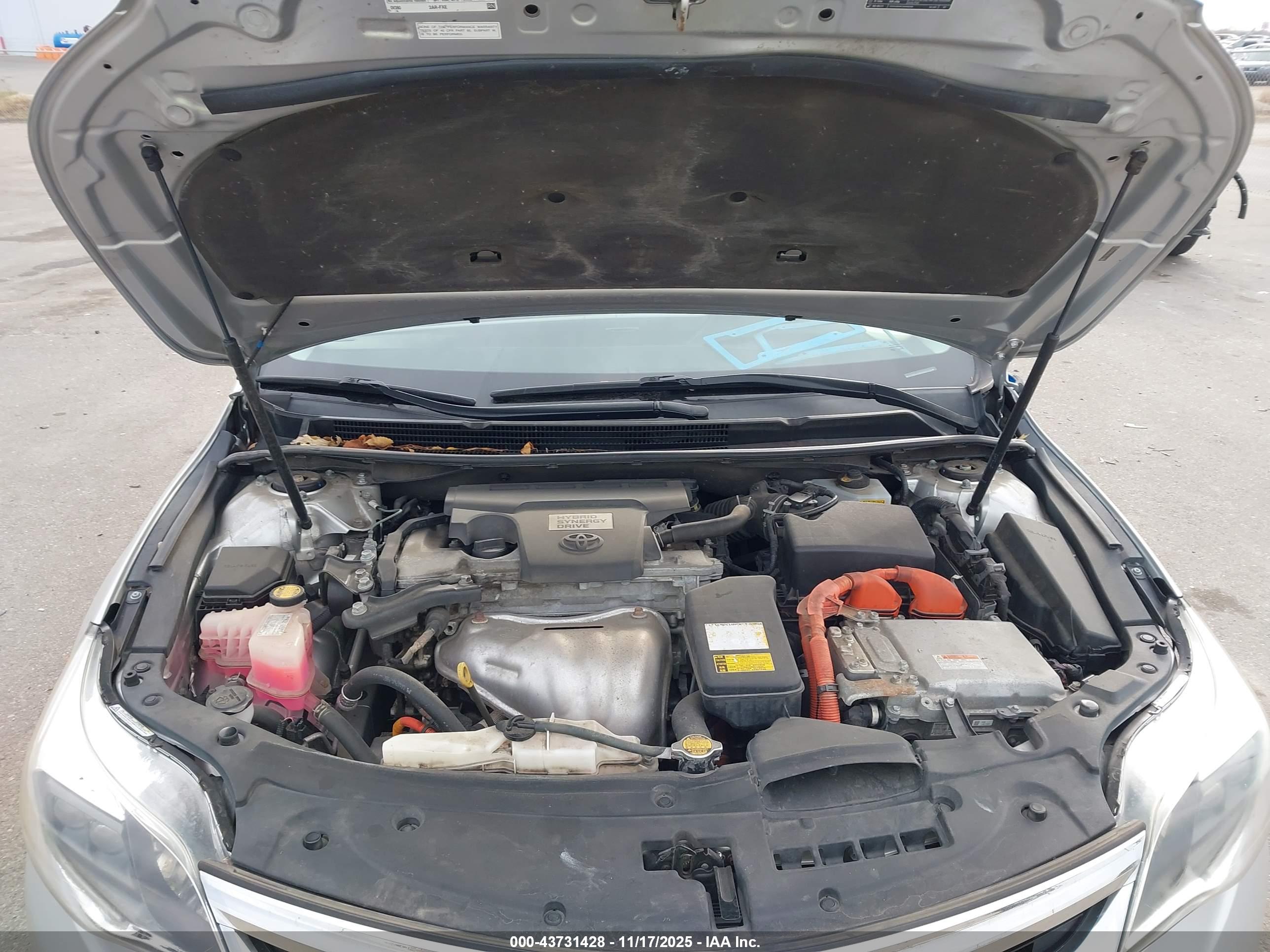 TOYOTA AVALON image 10