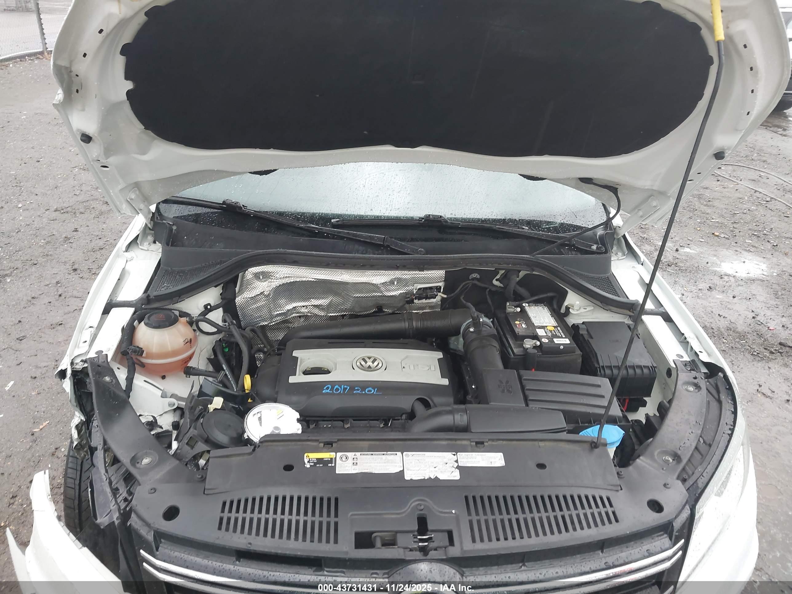 VOLKSWAGEN TIGUAN image 10