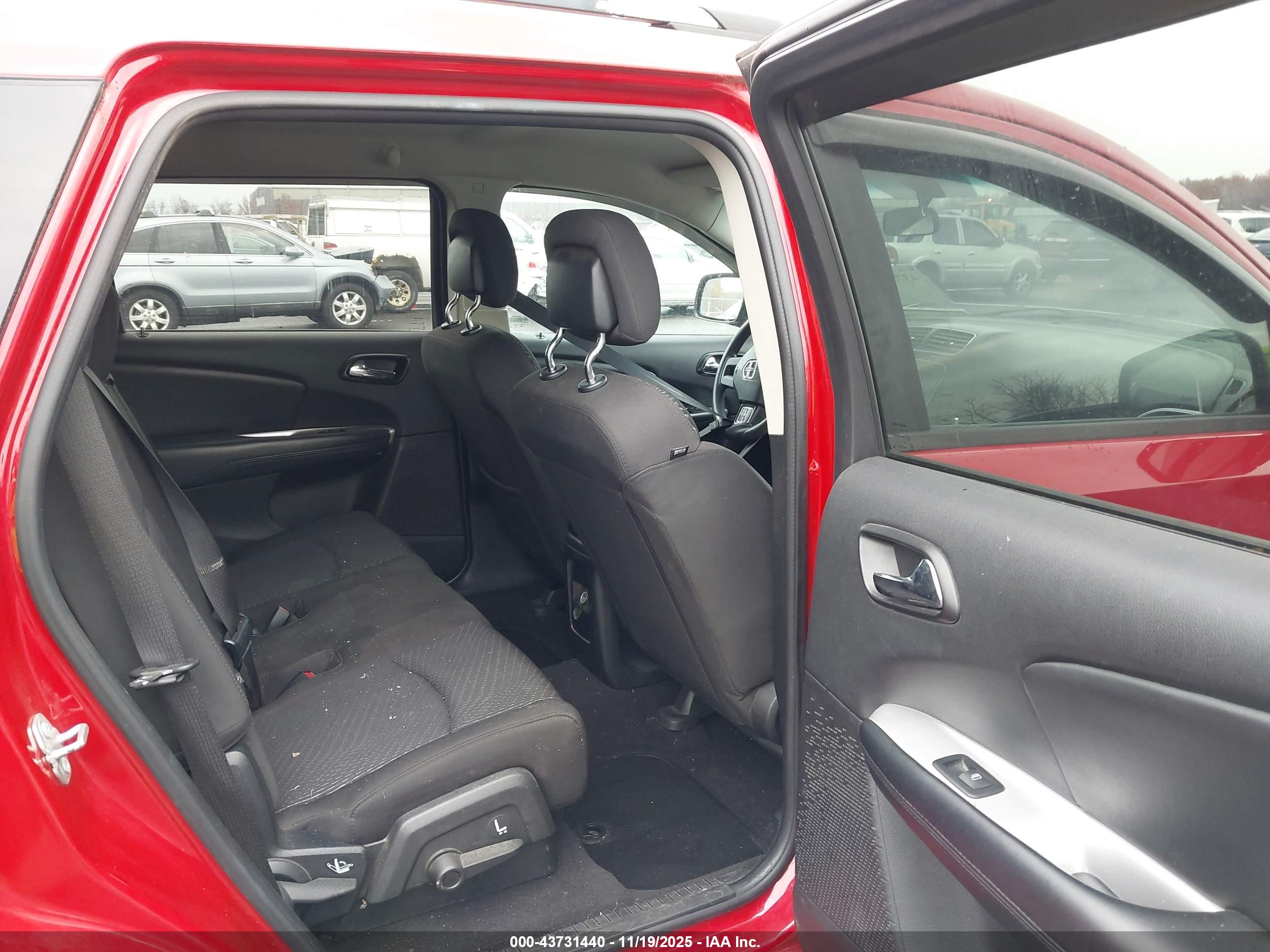 DODGE JOURNEY image 8