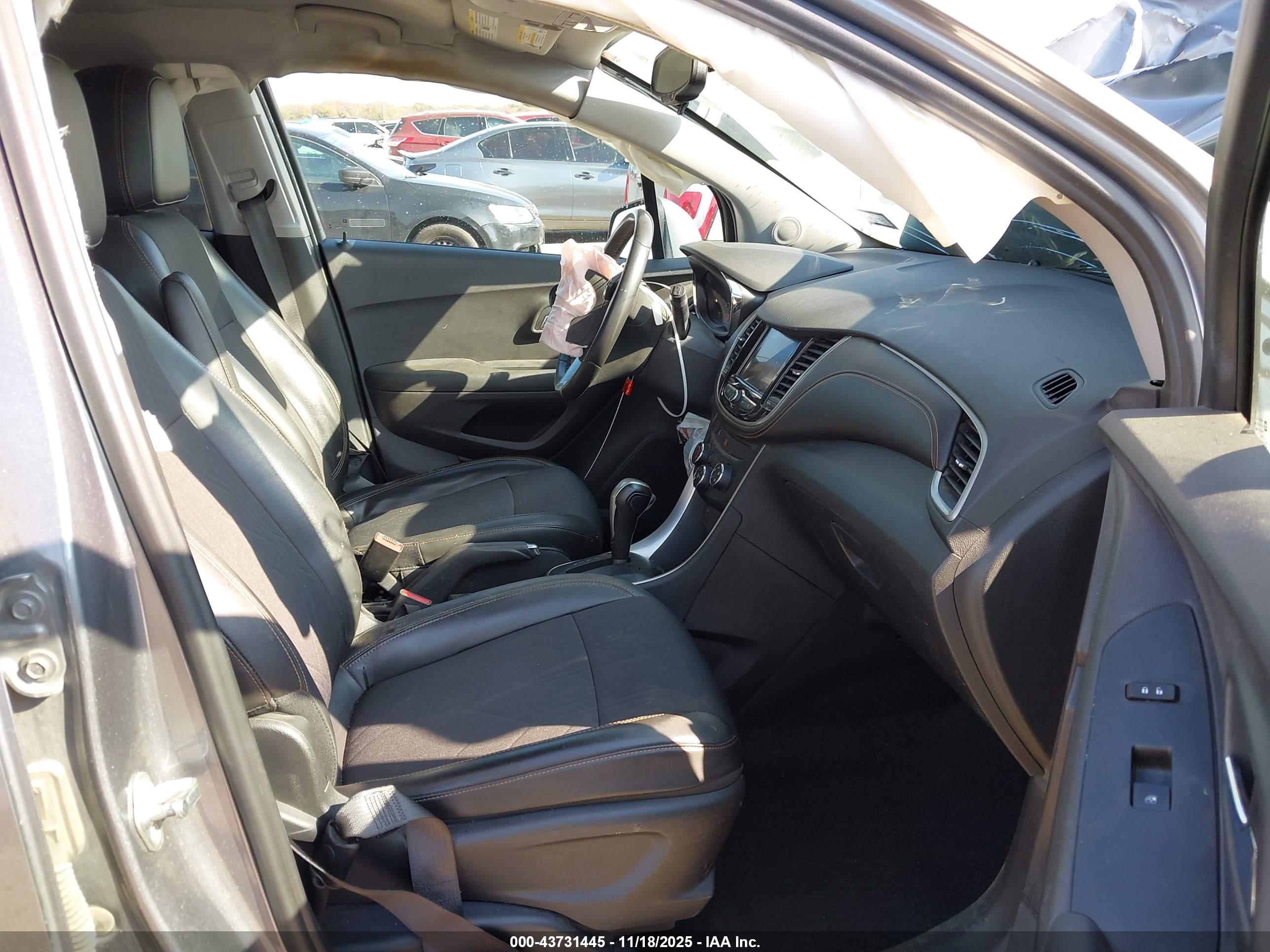 CHEVROLET TRAX image 5