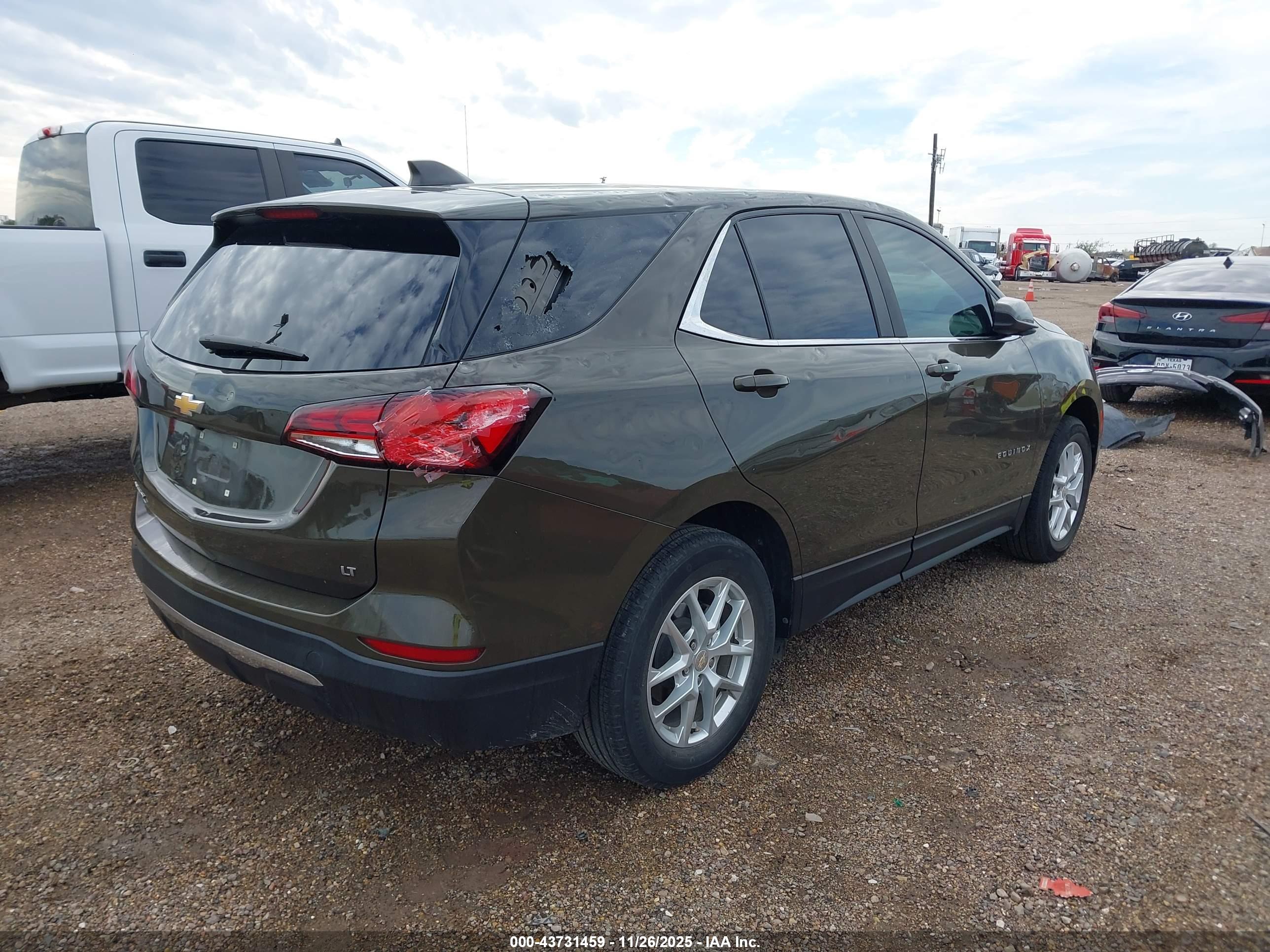 CHEVROLET EQUINOX image 4