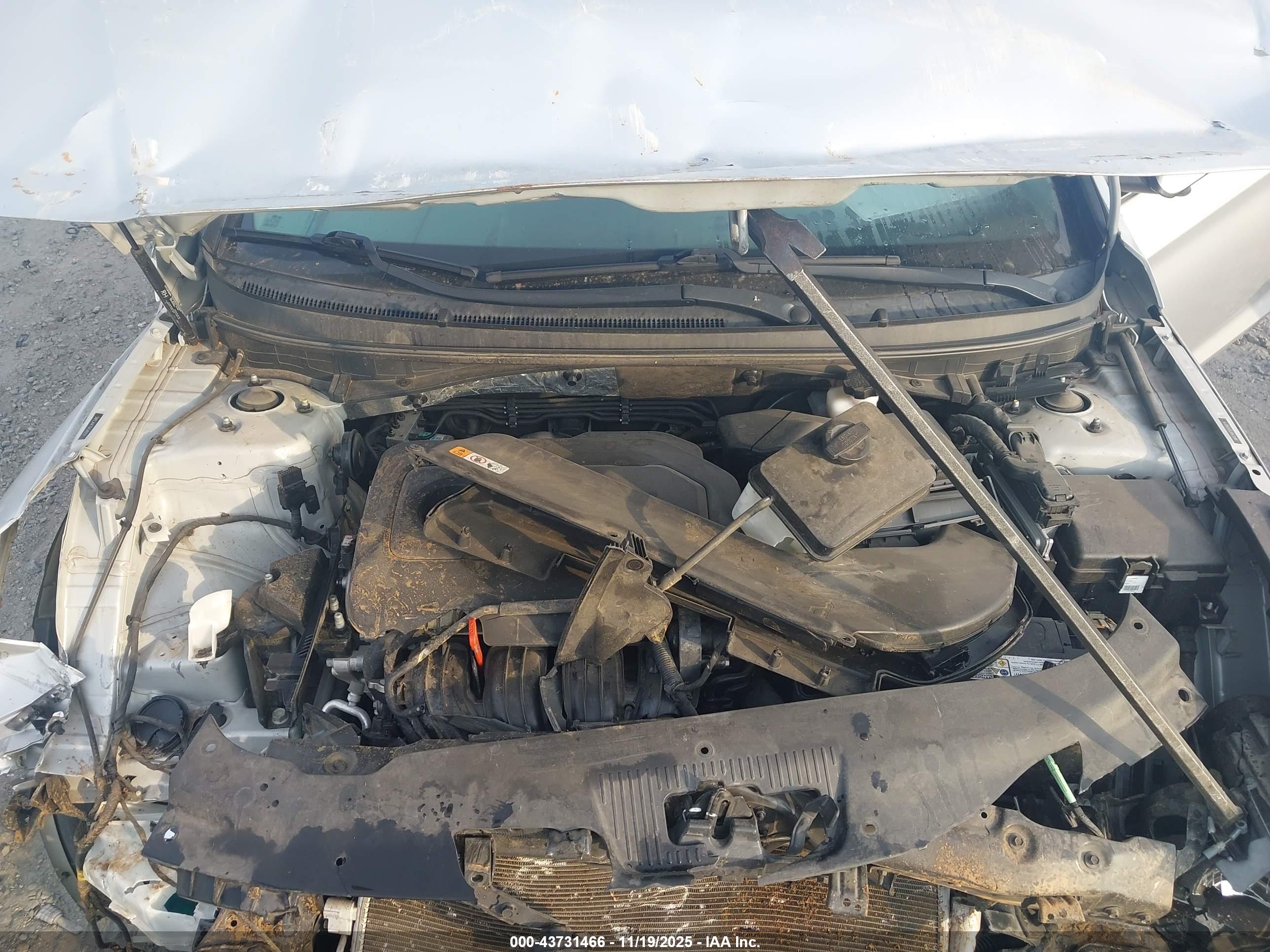 HYUNDAI SONATA image 10