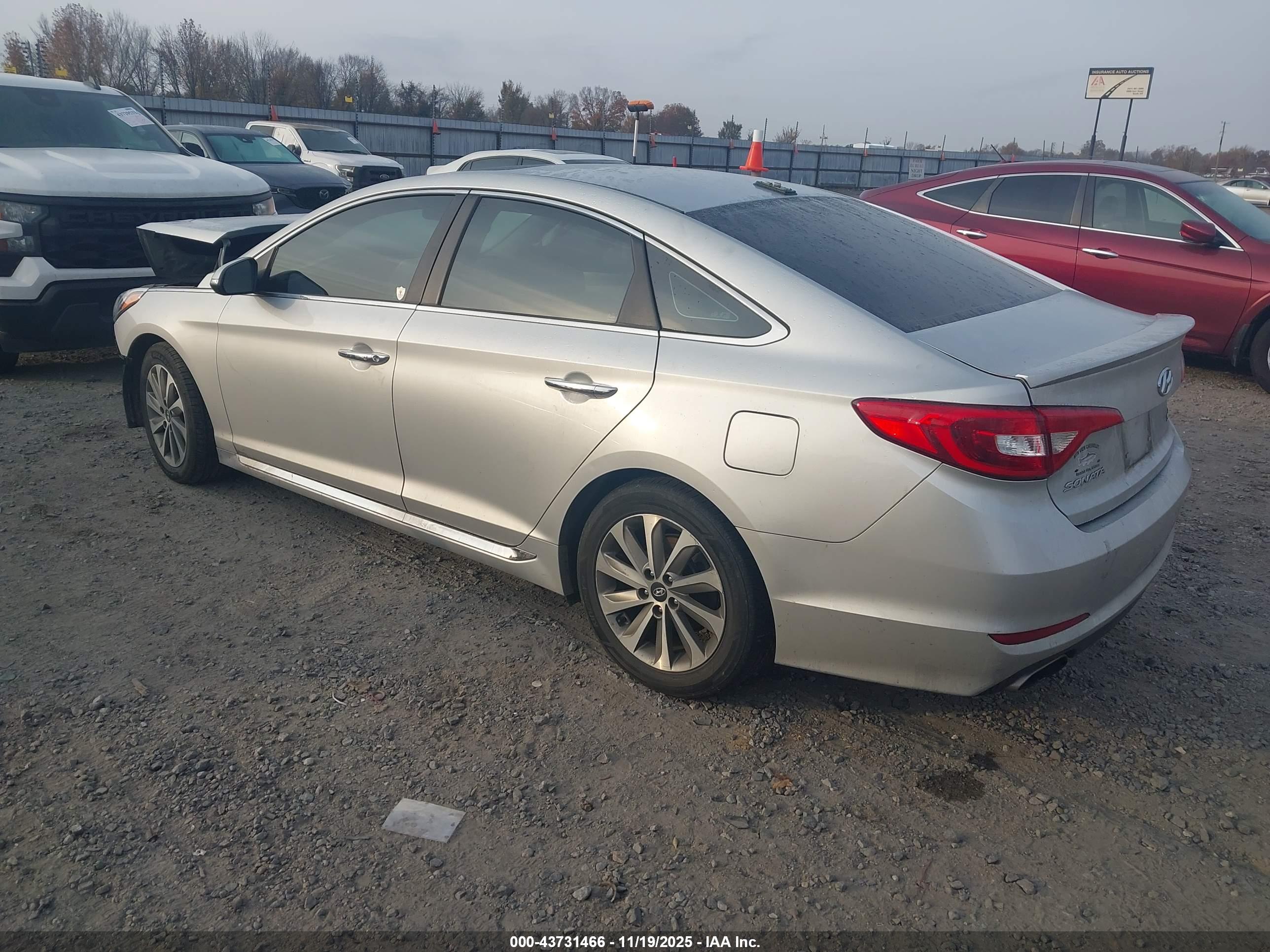 HYUNDAI SONATA image 3