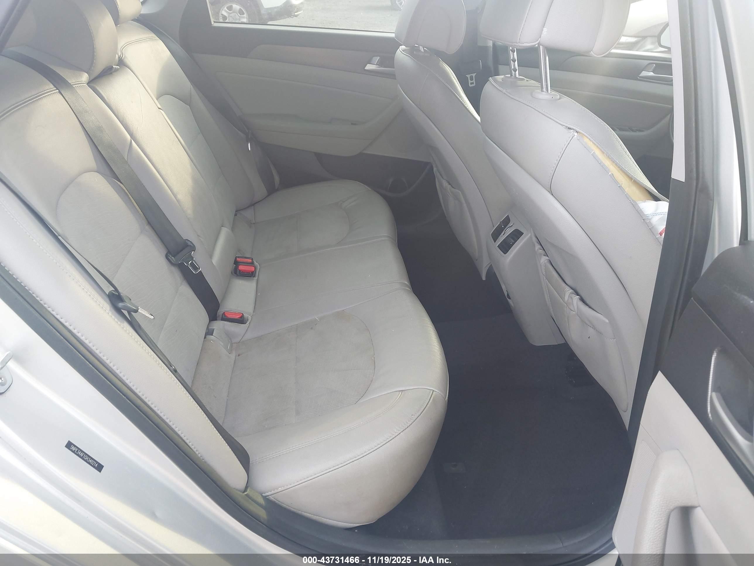 HYUNDAI SONATA image 8