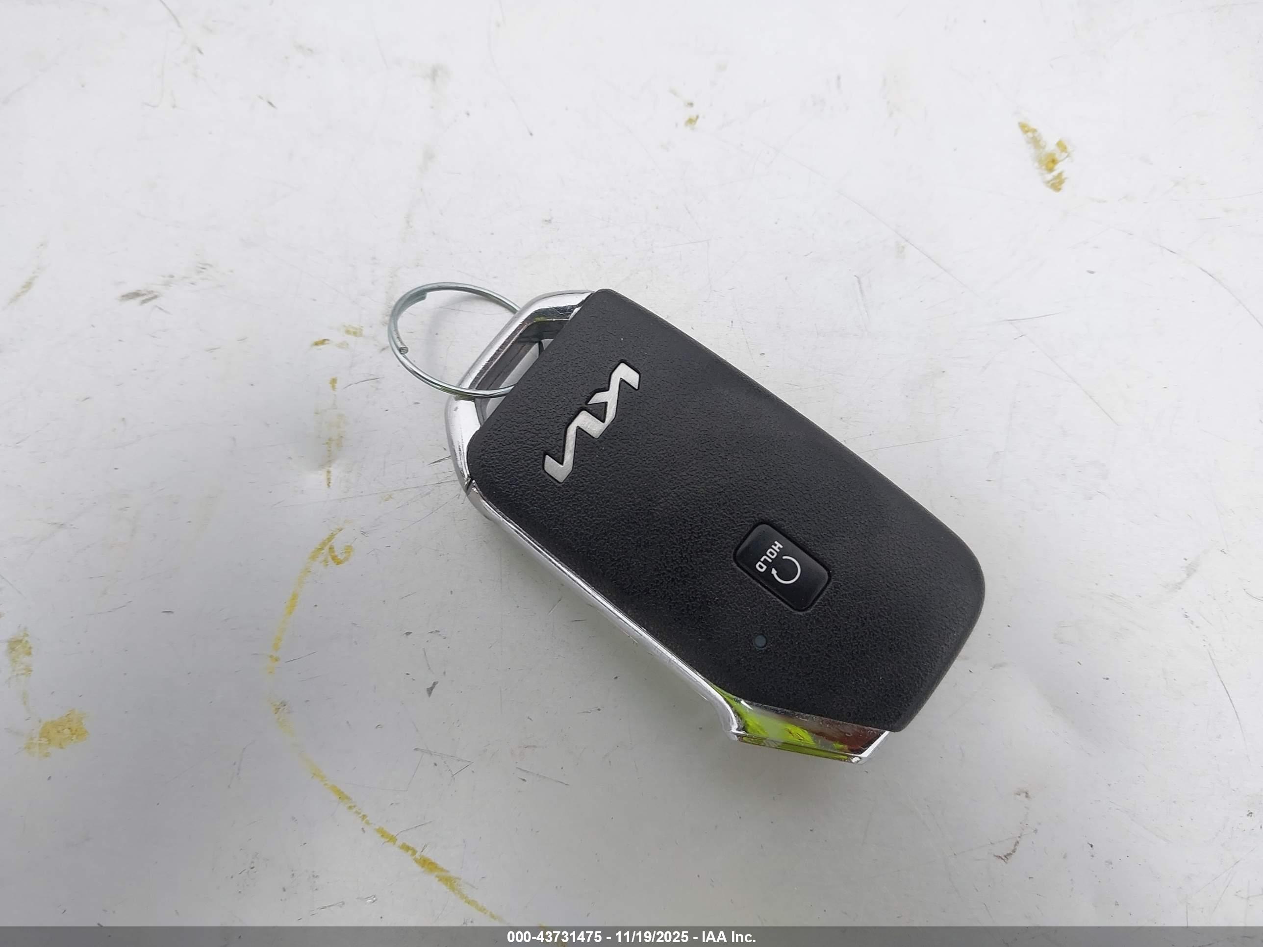 KIA SPORTAGE image 11