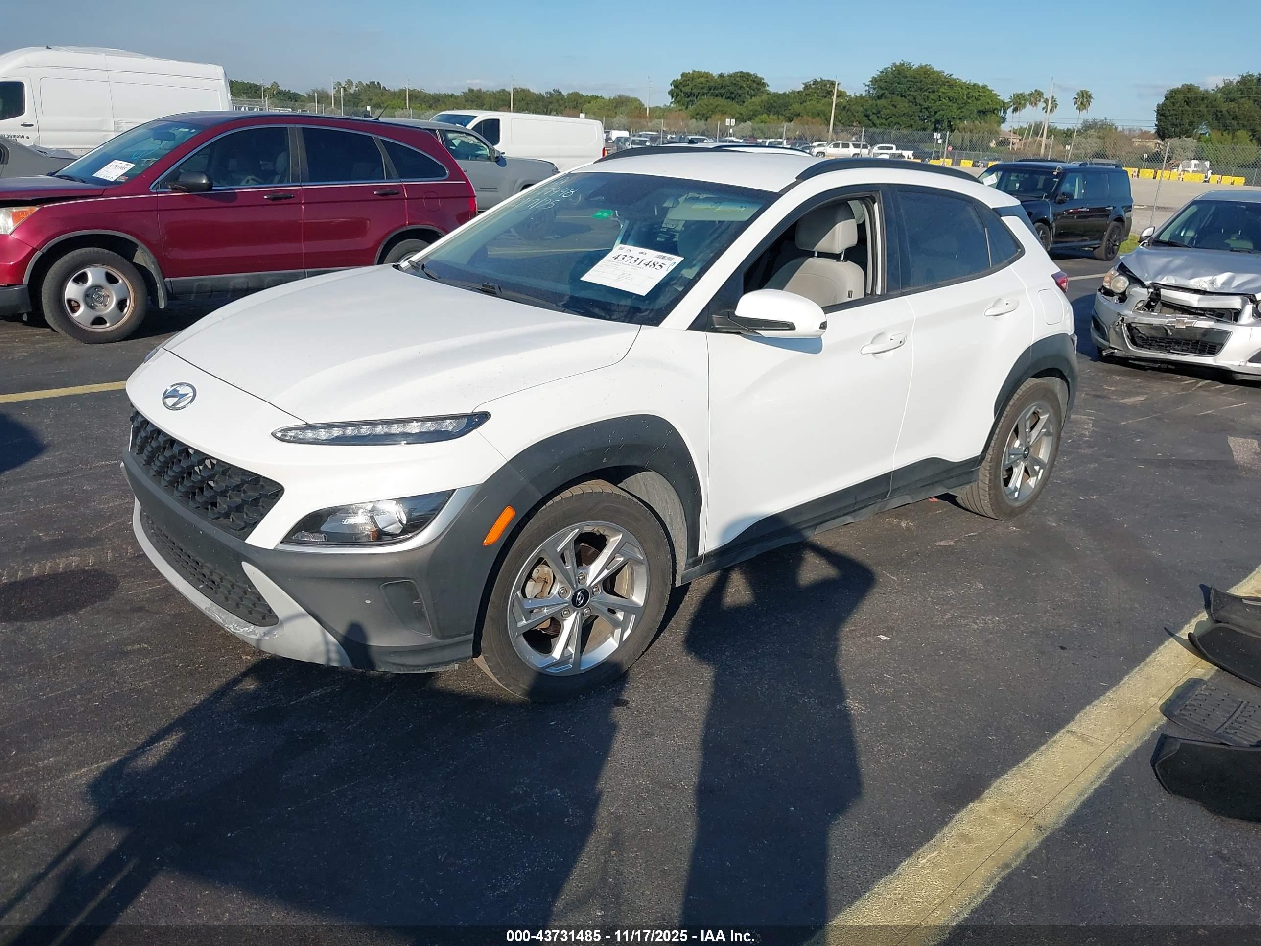 HYUNDAI KONA image 2