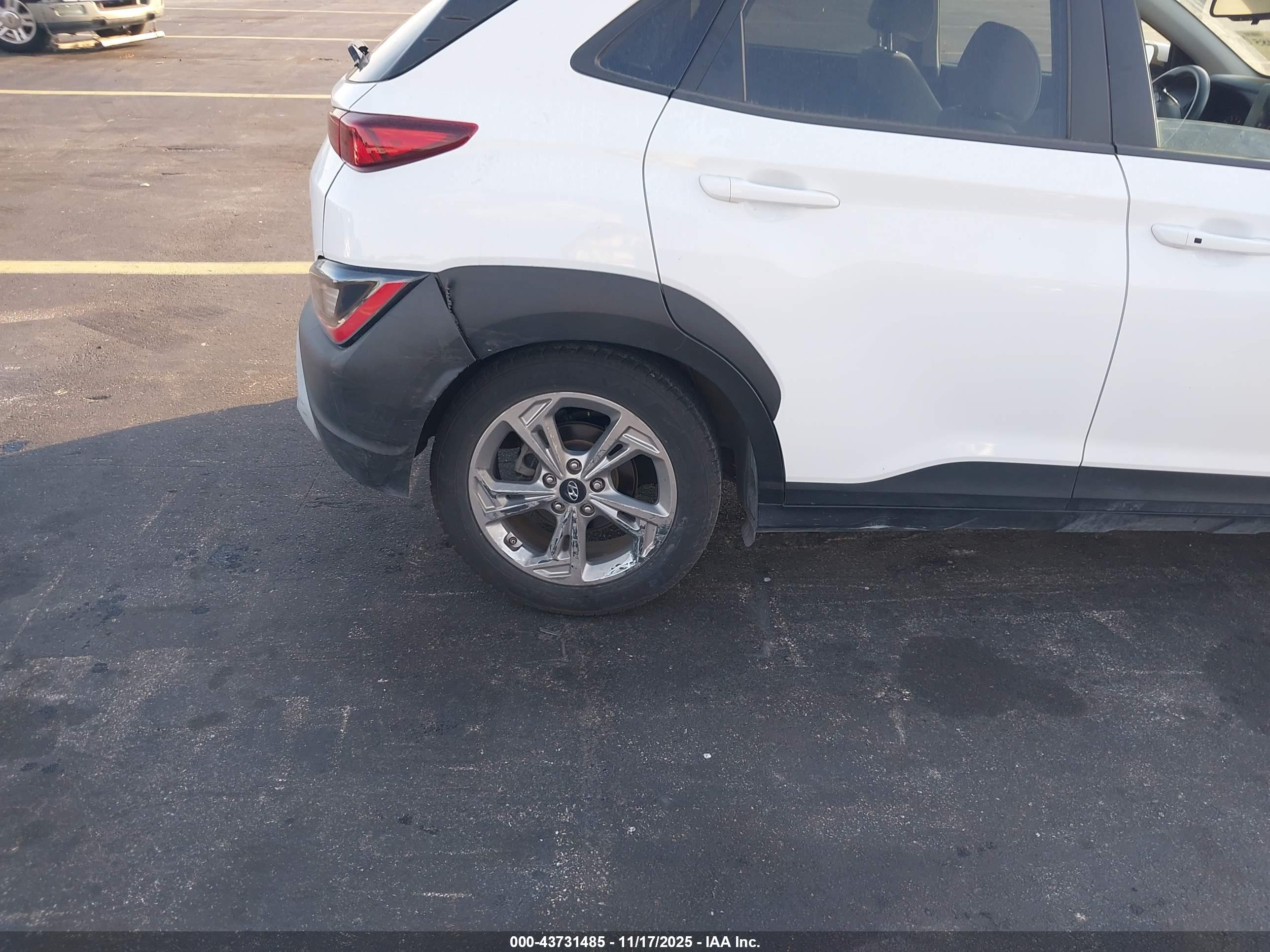 HYUNDAI KONA image 6