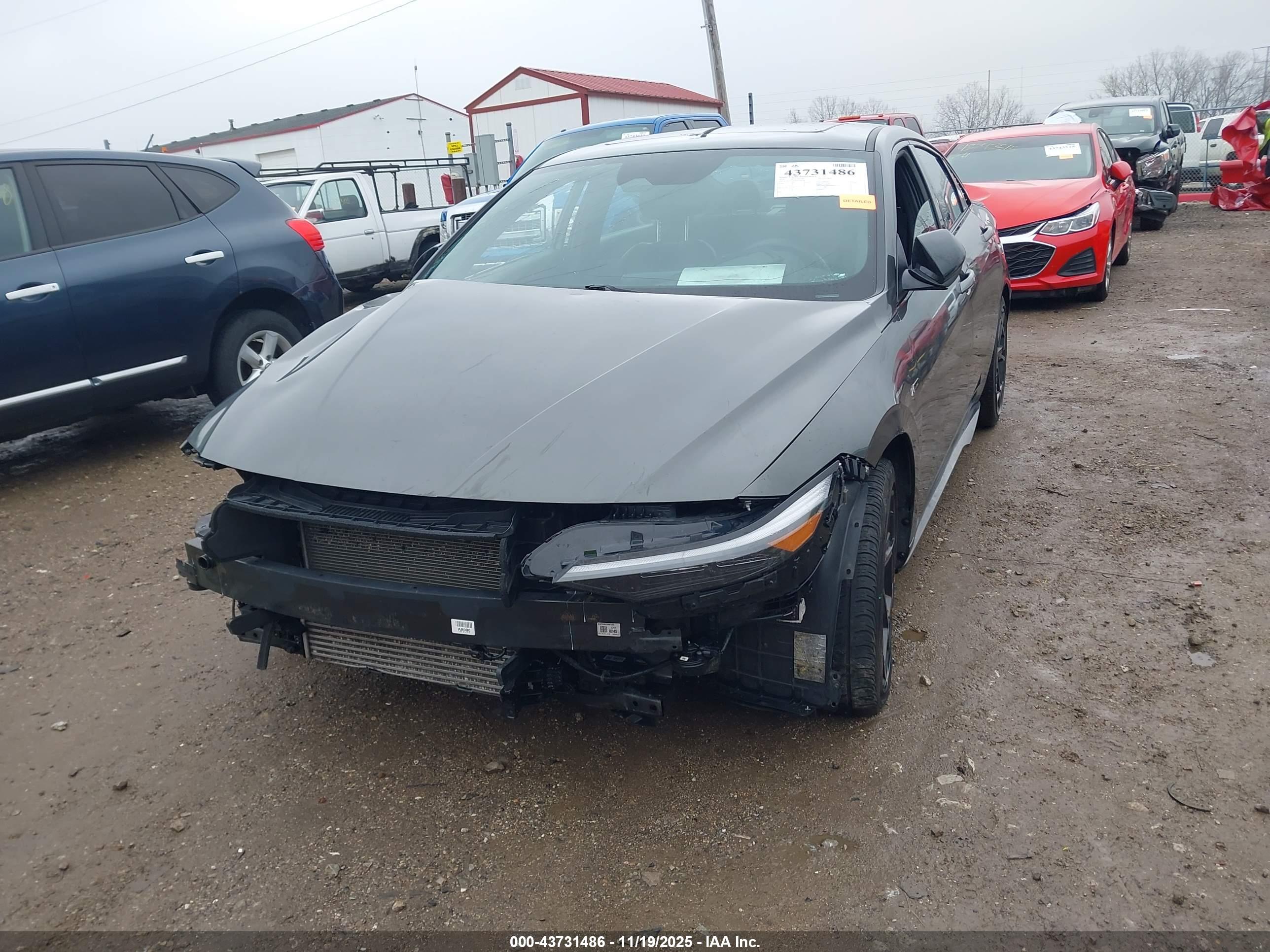 HYUNDAI ELANTRA image 2