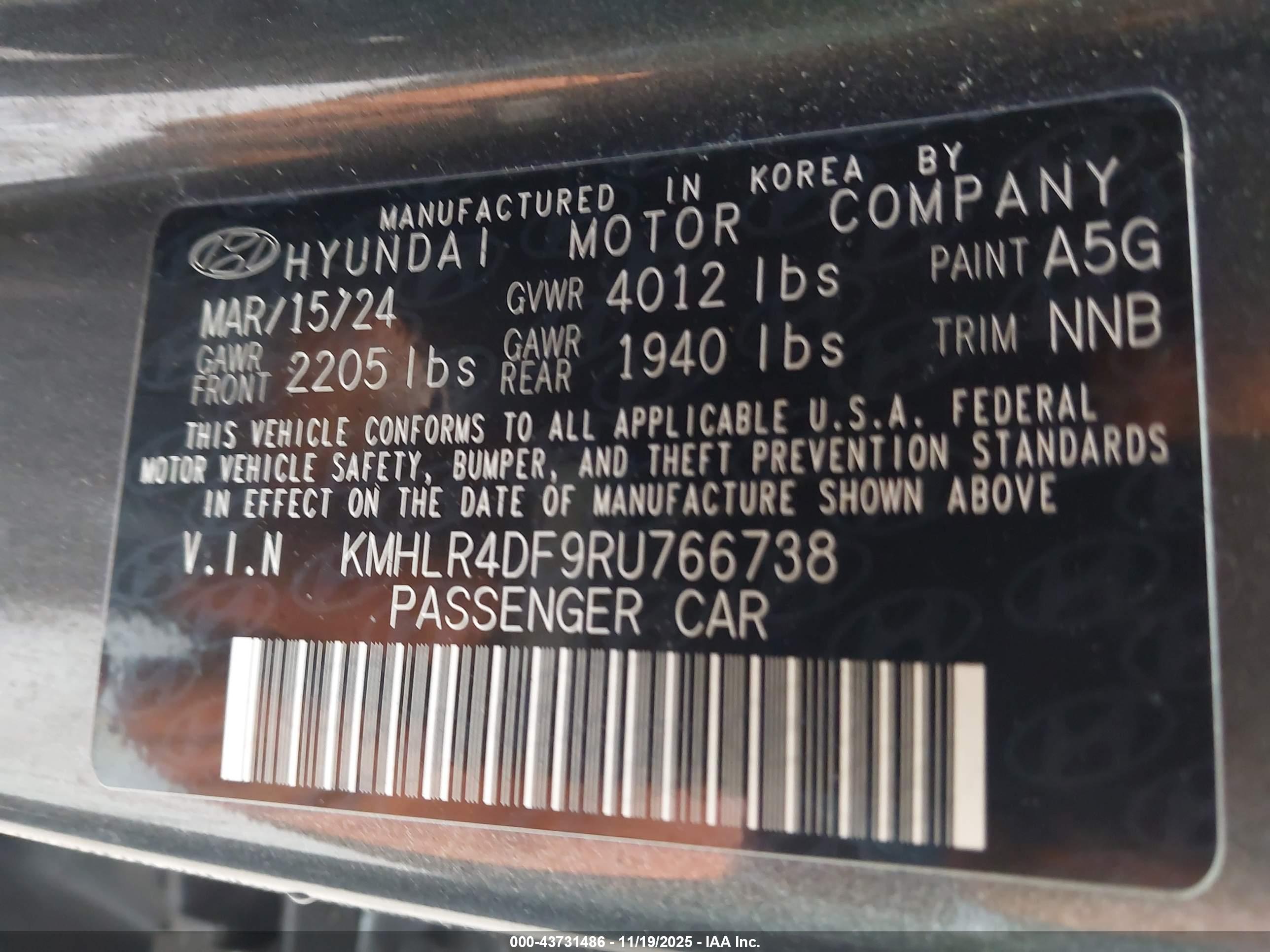 HYUNDAI ELANTRA image 9