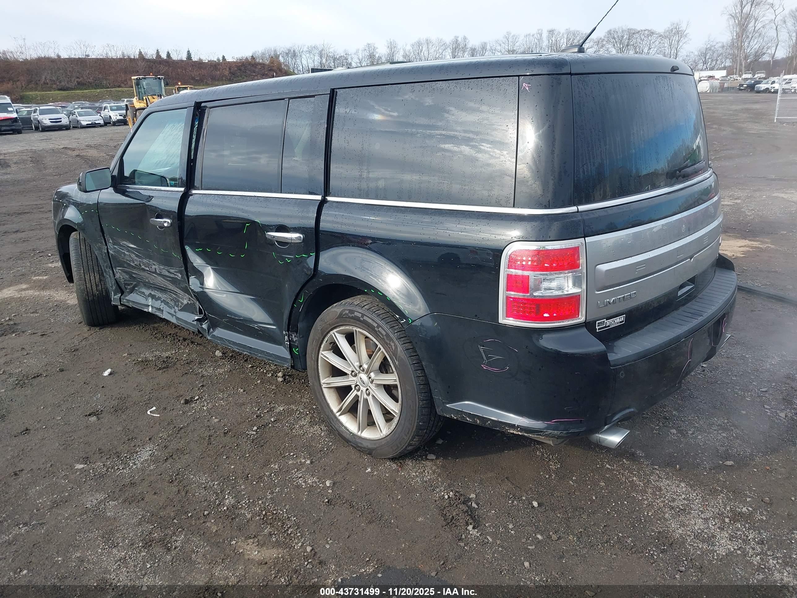 FORD FLEX image 3