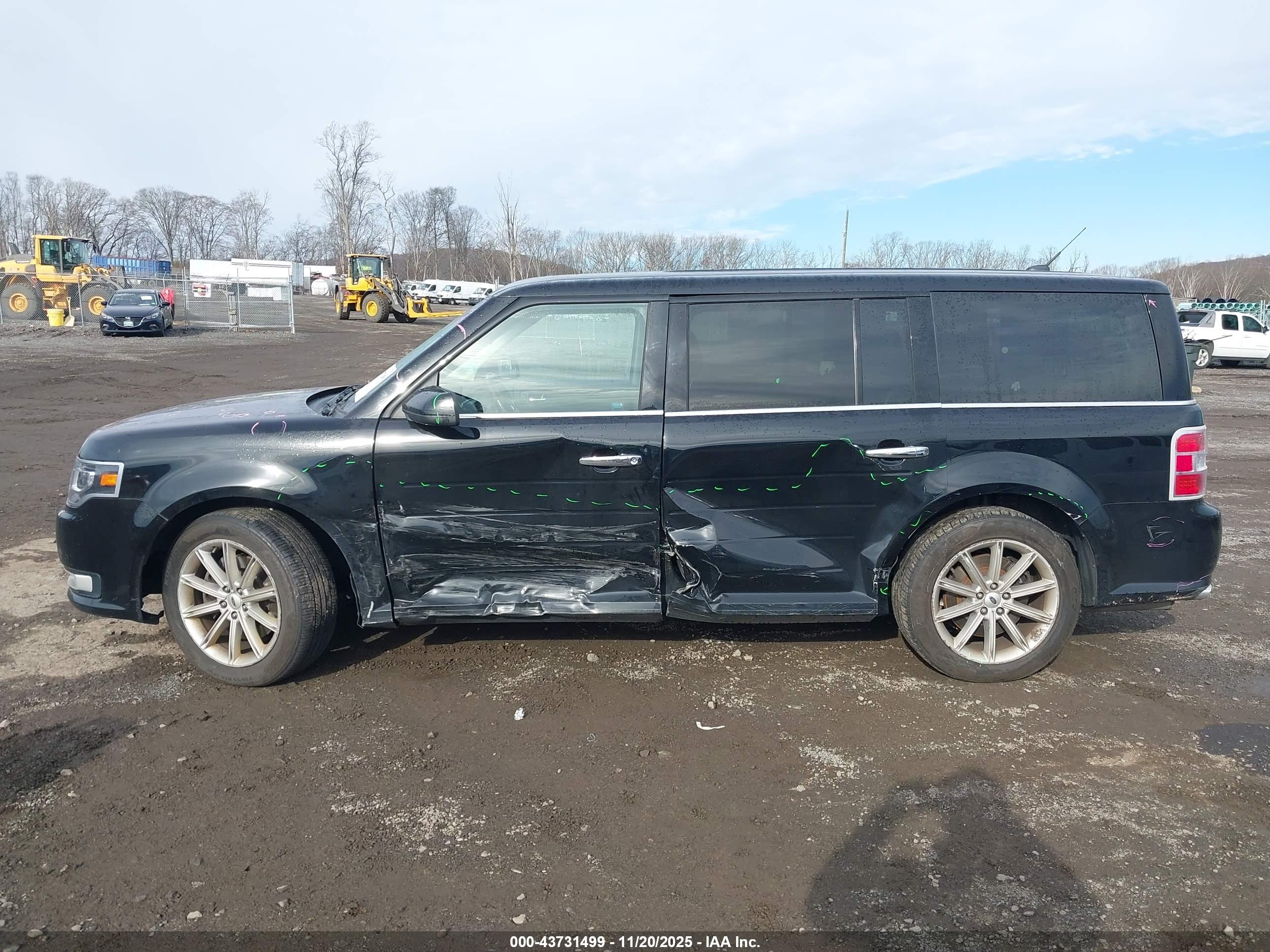 FORD FLEX image 6