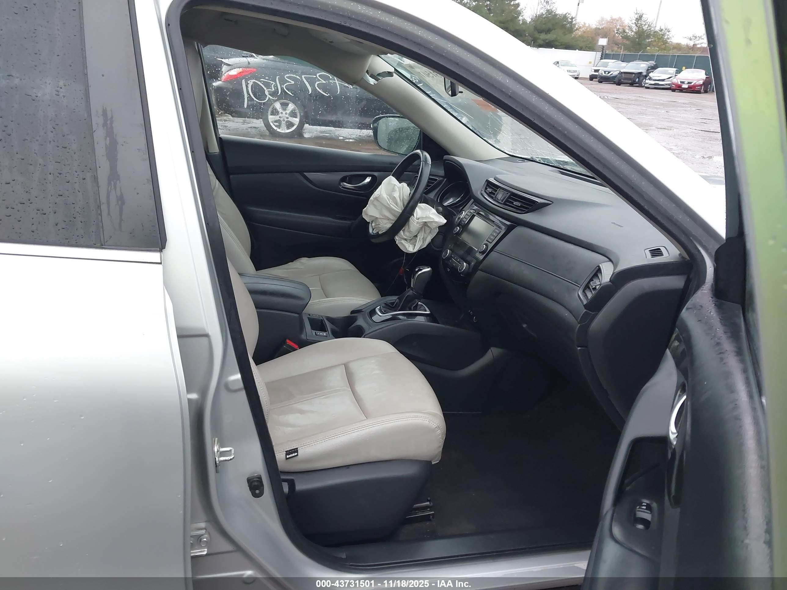 NISSAN ROGUE image 5