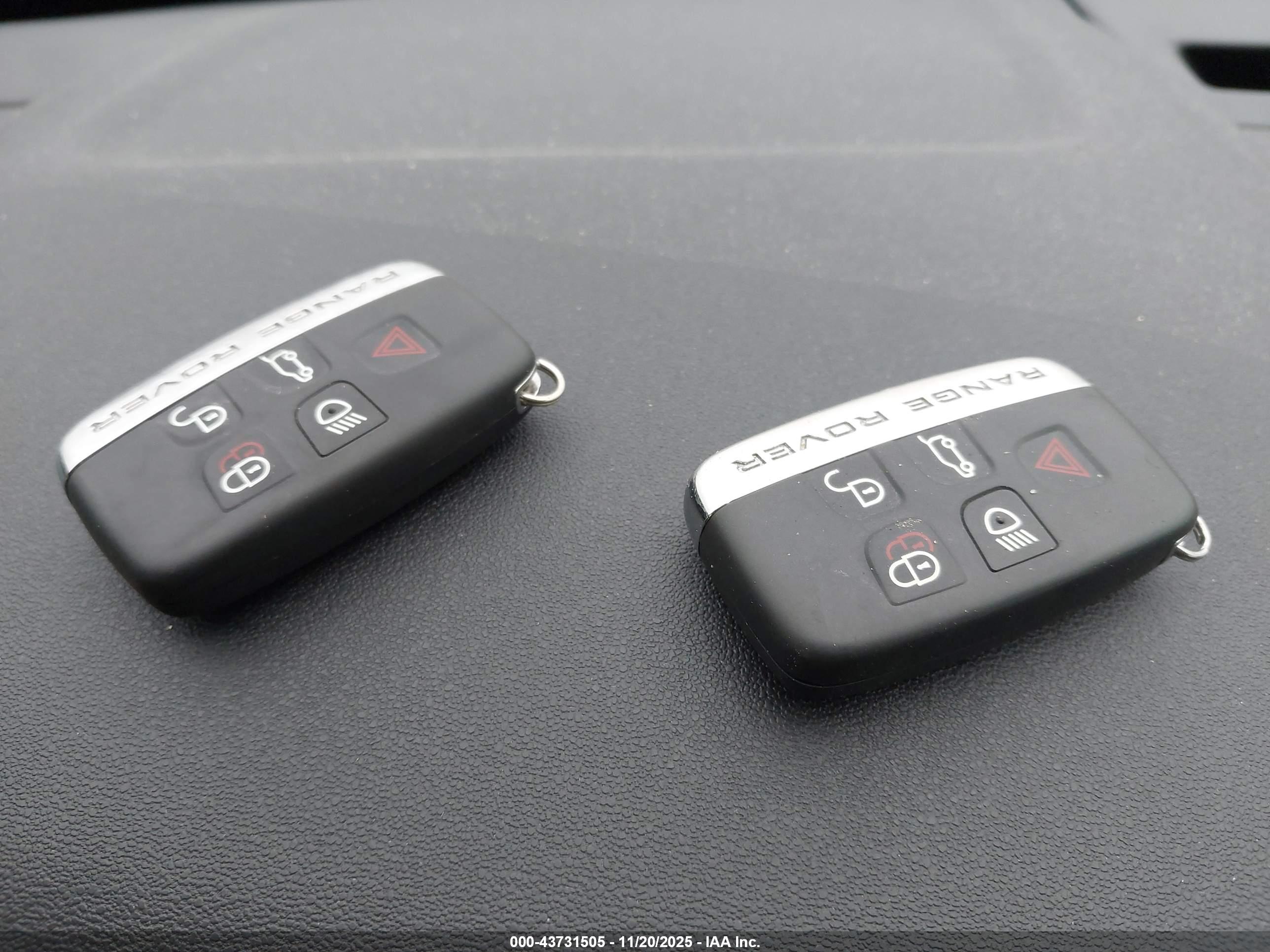 LAND ROVER image 11
