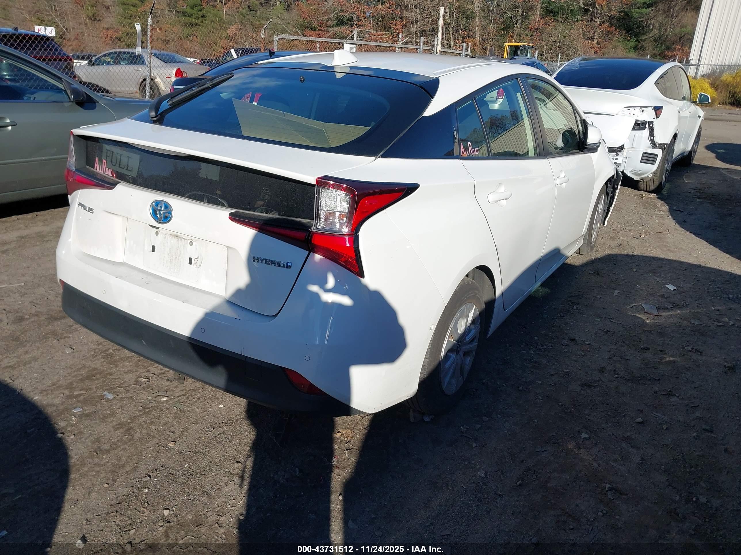 TOYOTA PRIUS image 4