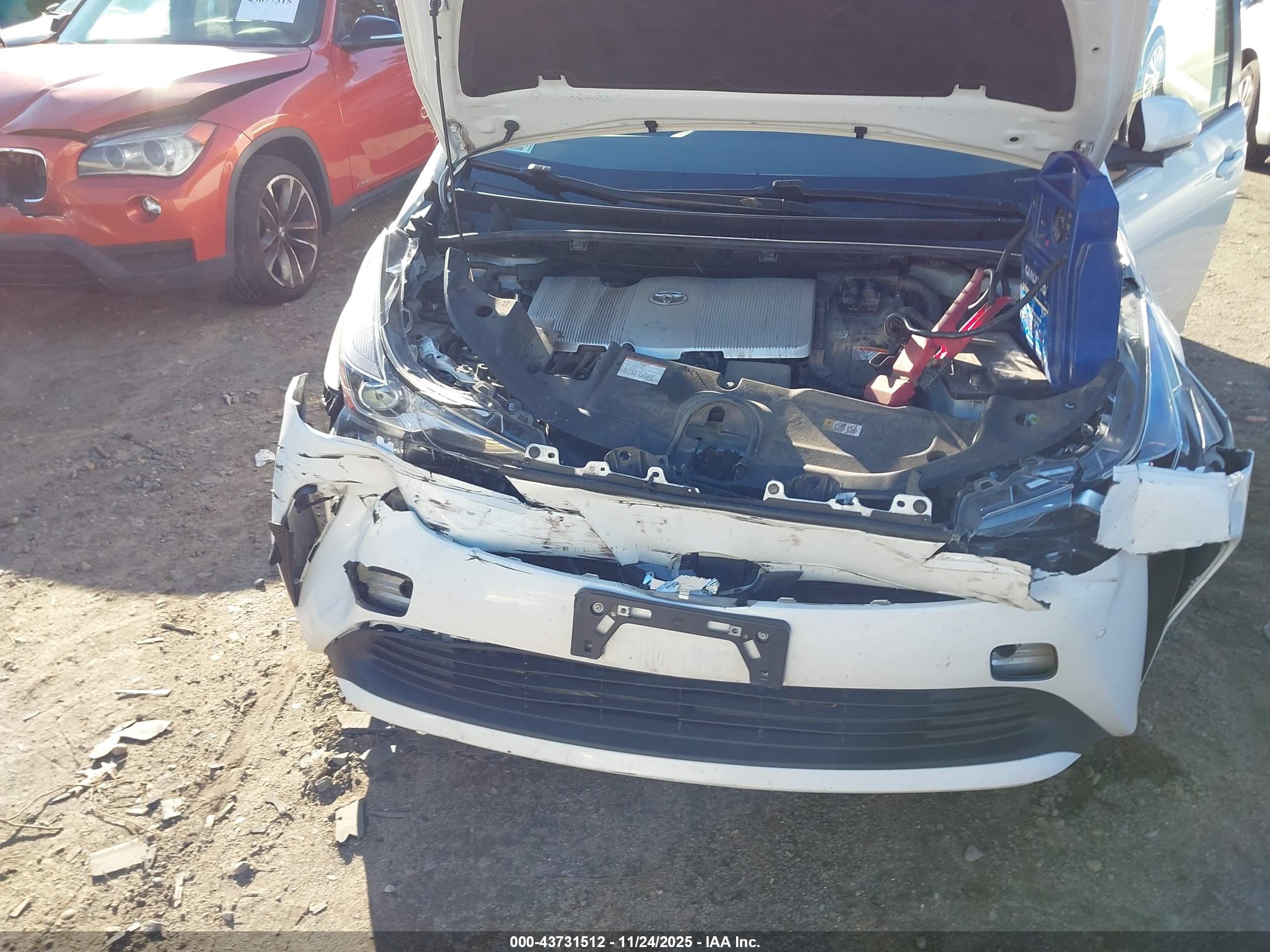 TOYOTA PRIUS image 6