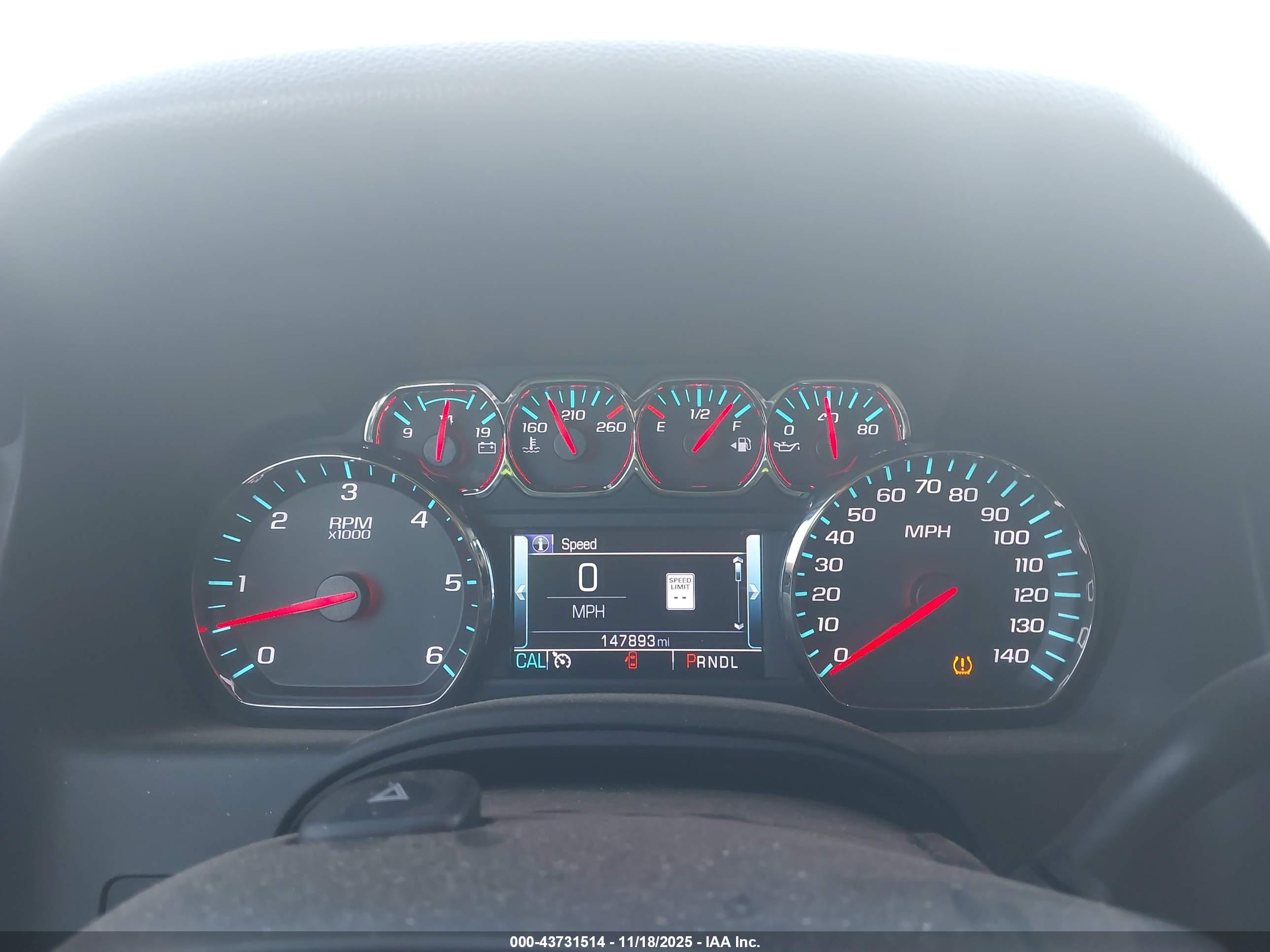 CHEVROLET TAHOE image 7