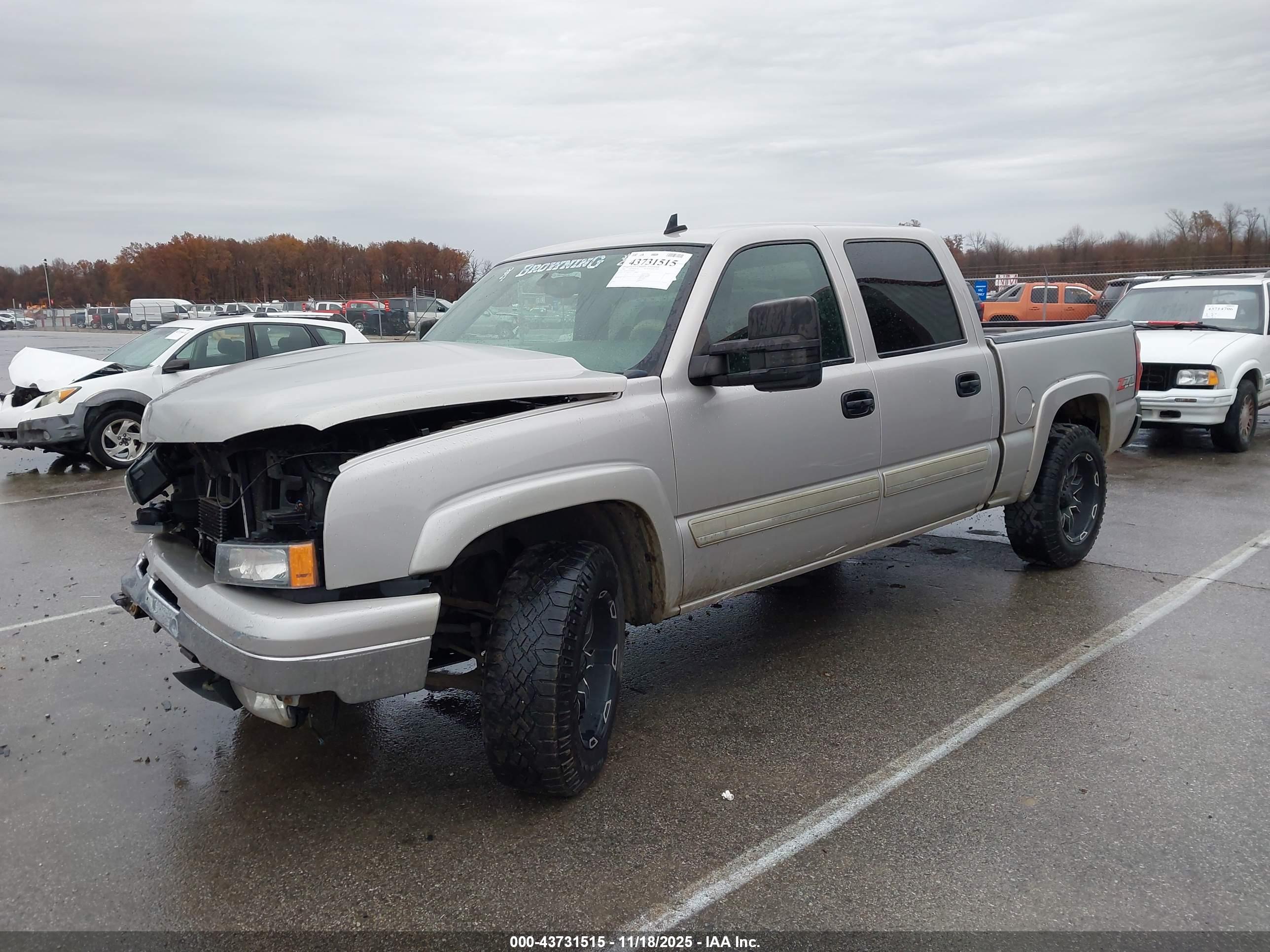 CHEVROLET SILVERADO image 2