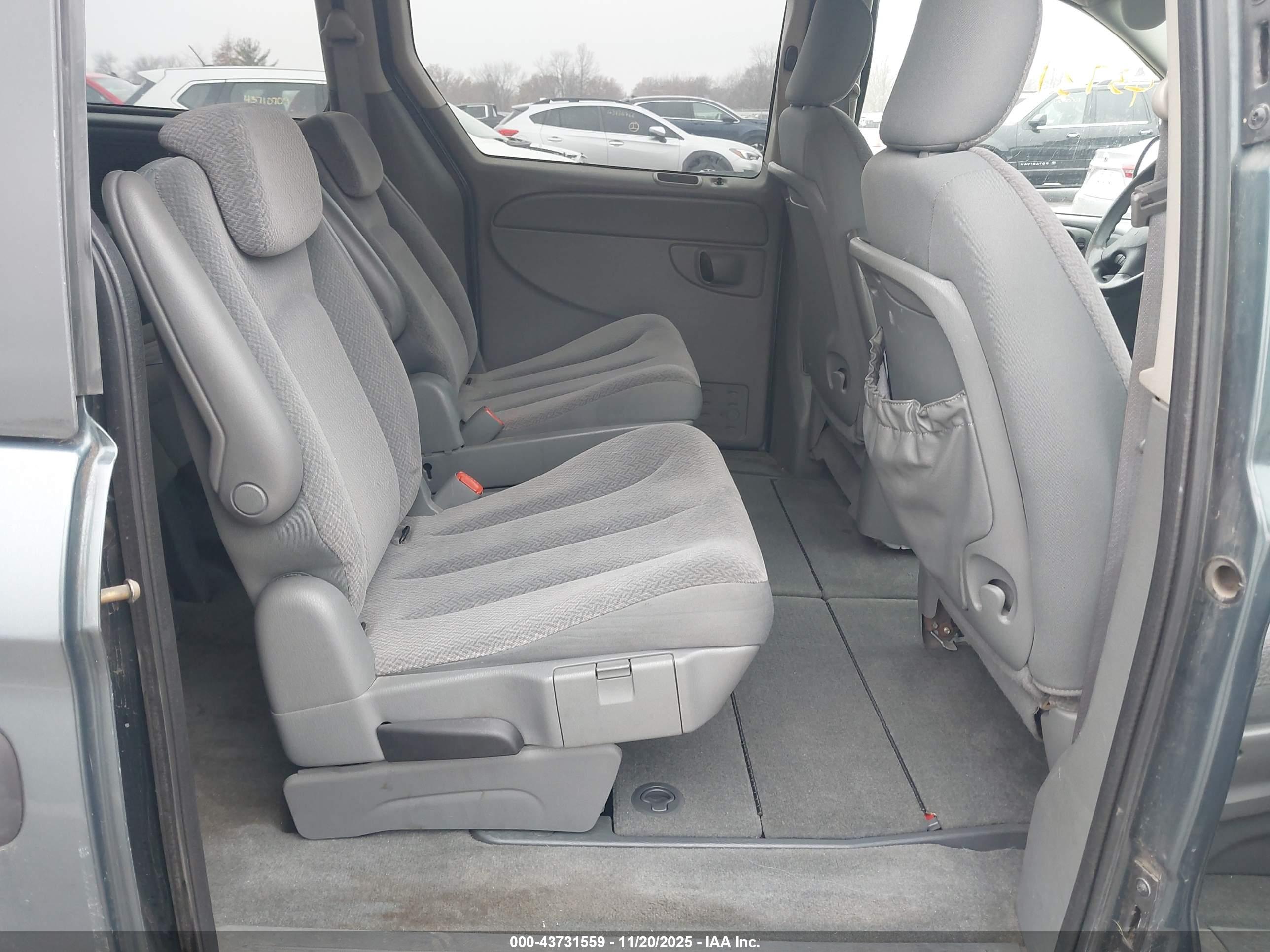 DODGE GRAND image 8