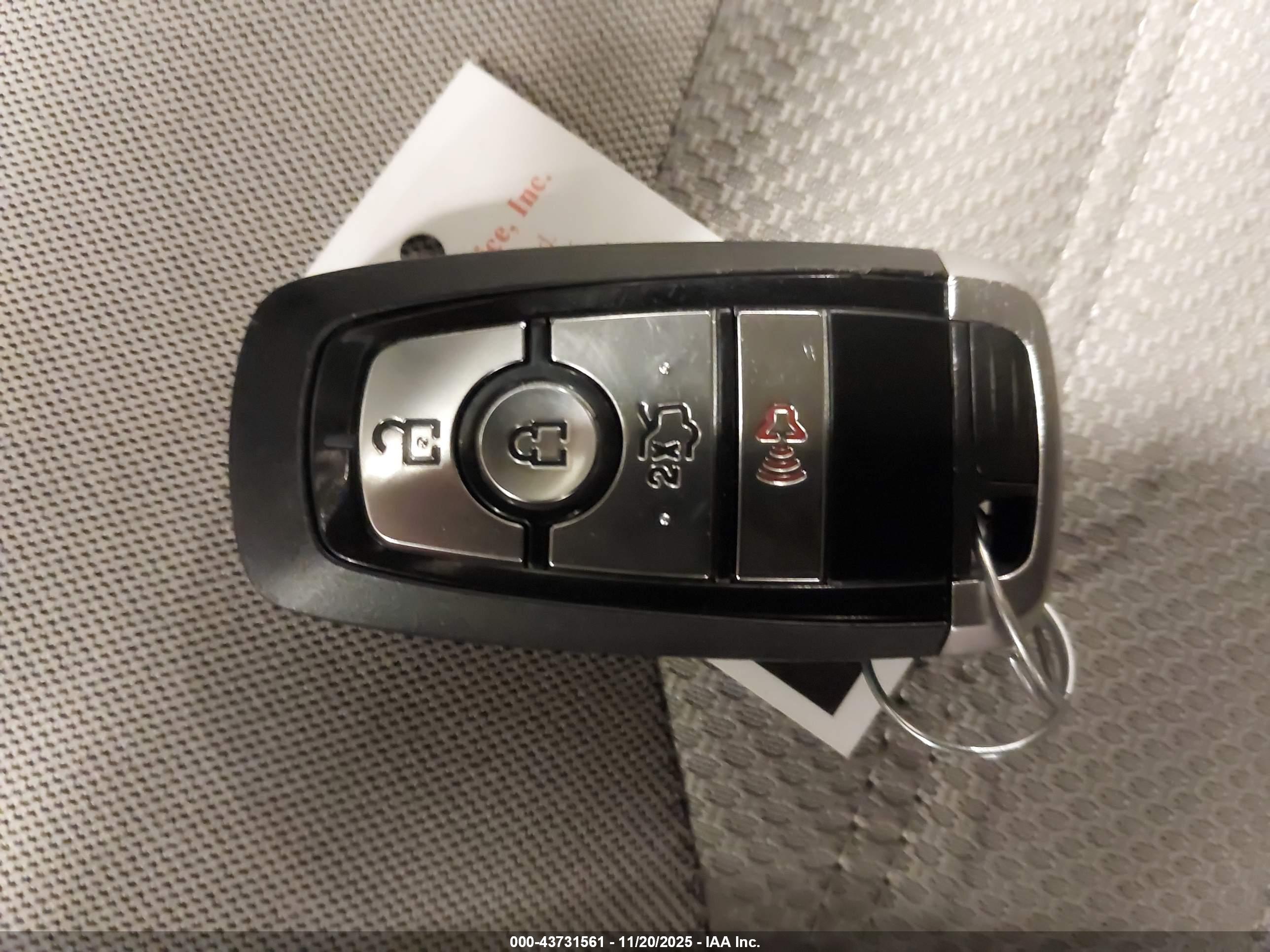 FORD FUSION image 11