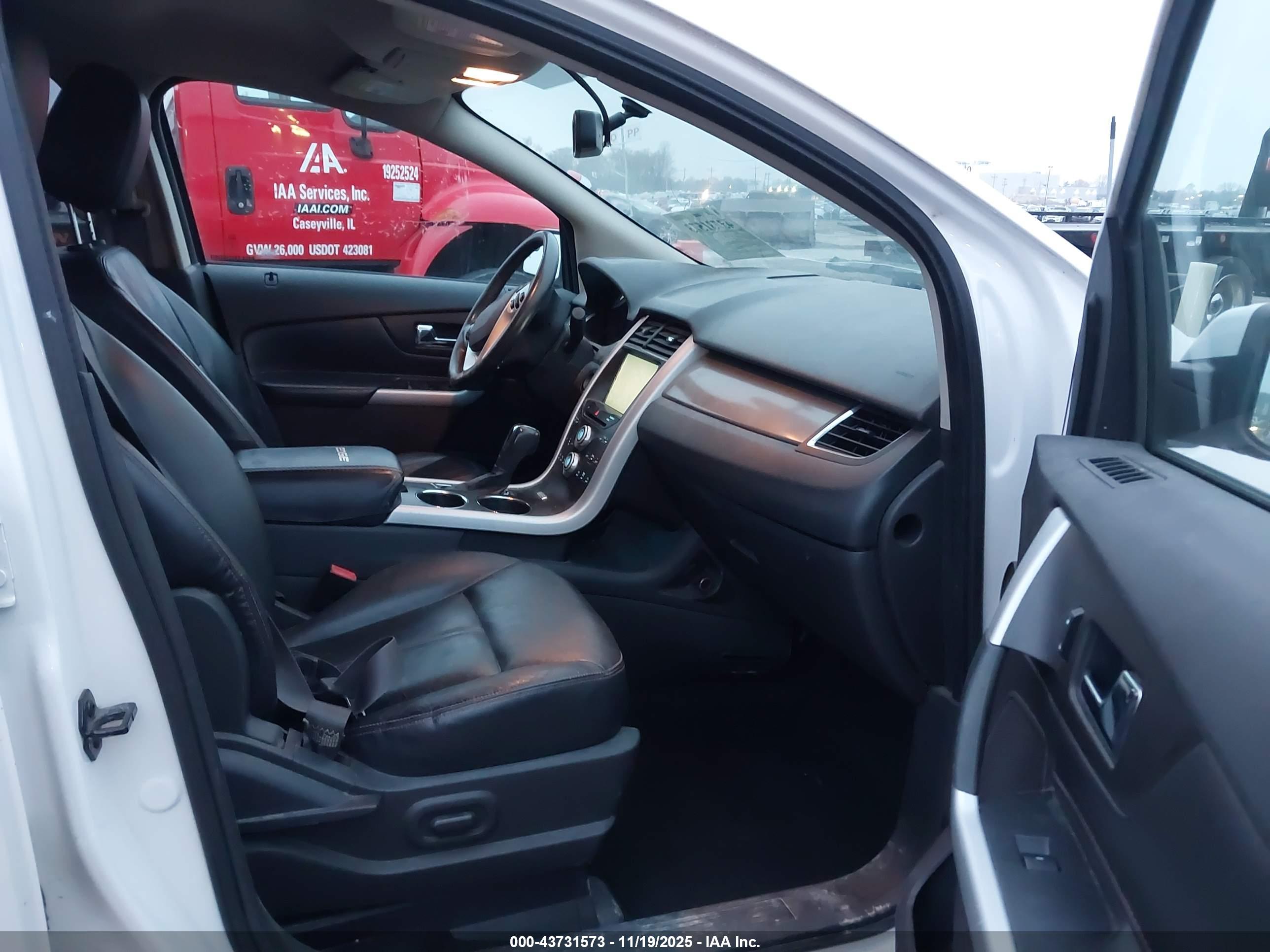 FORD EDGE image 5